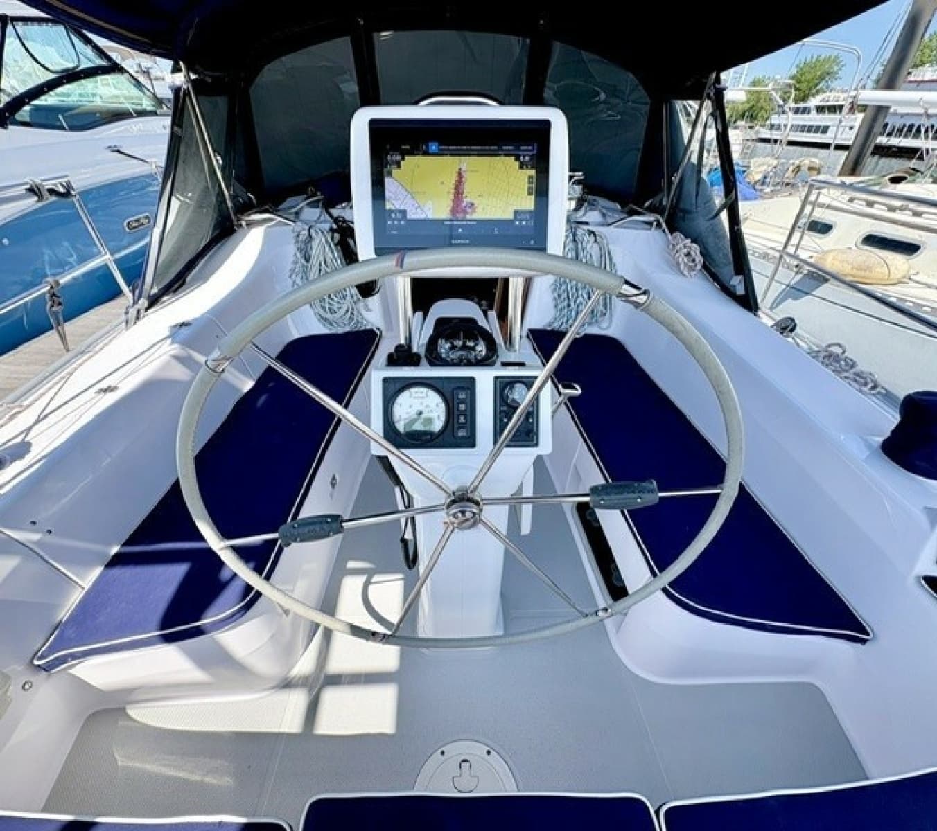2022 Catalina 355 - Photo 6