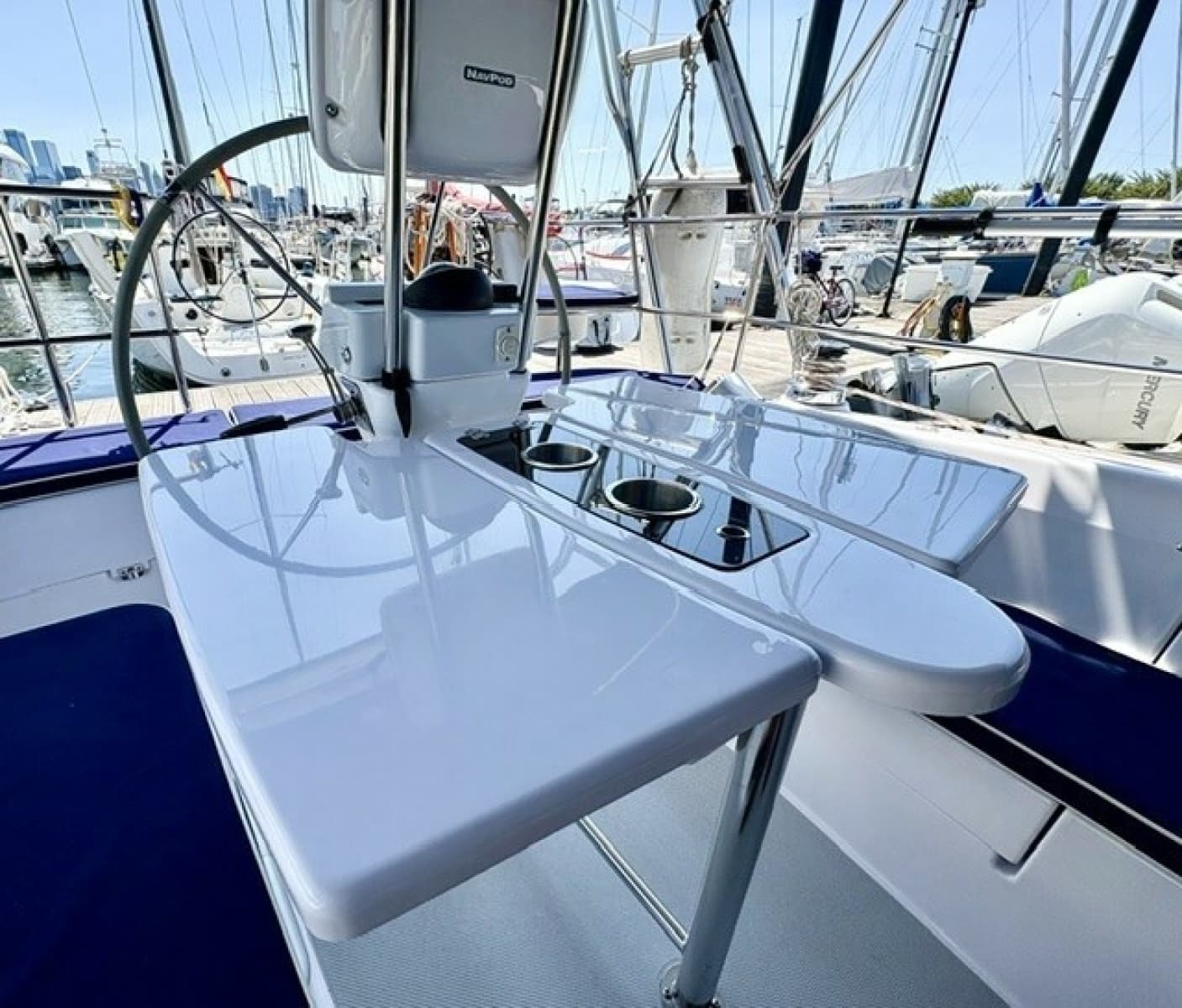 2022 Catalina 355 - Photo 8