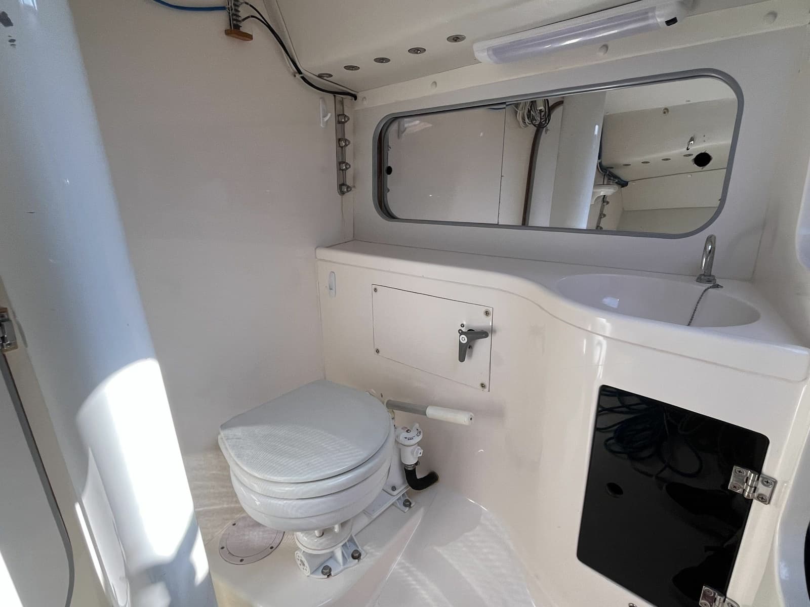 2006 J Boats J/100 - Photo 21