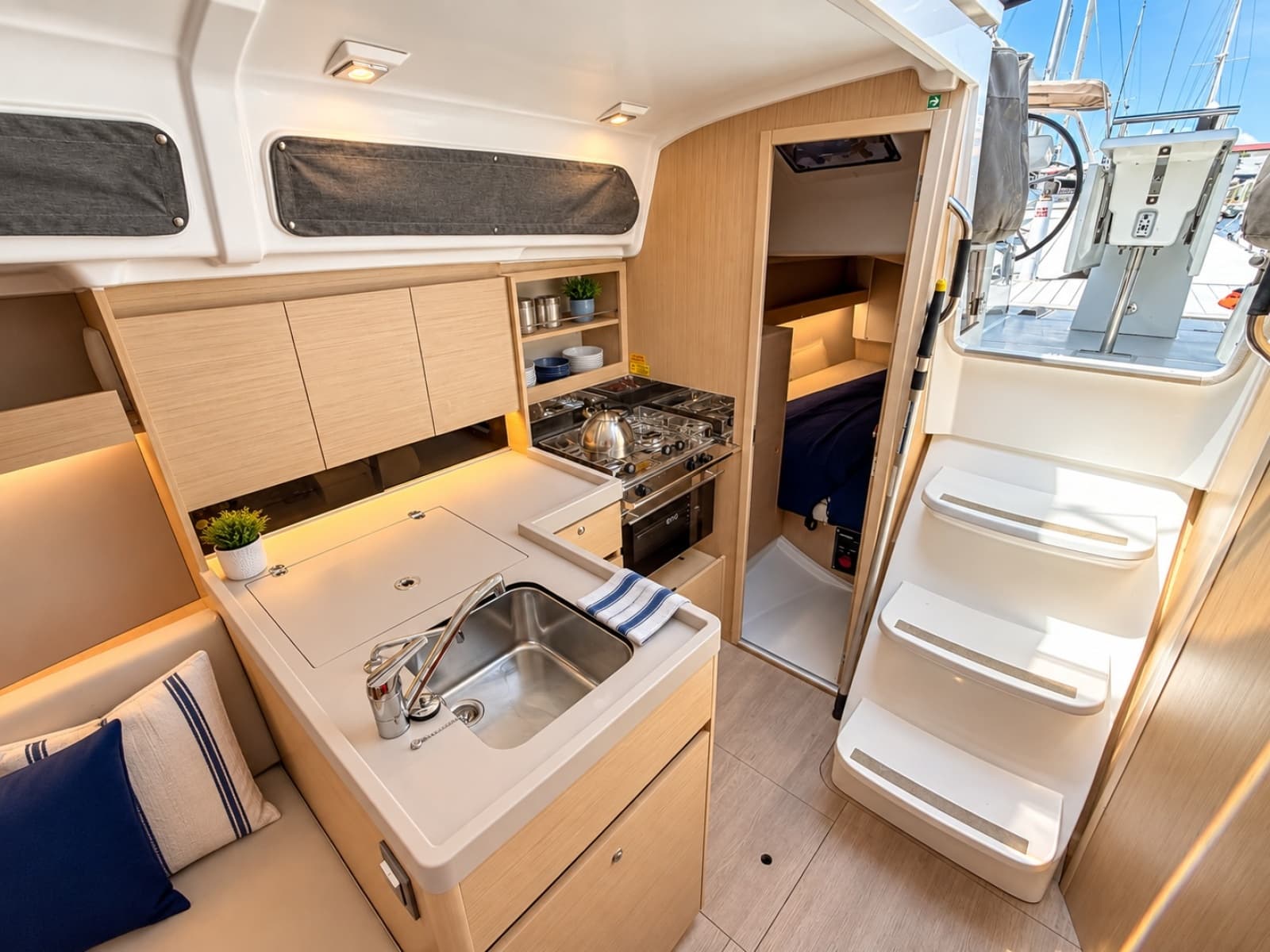 2024 Beneteau 34.1 - Photo 5