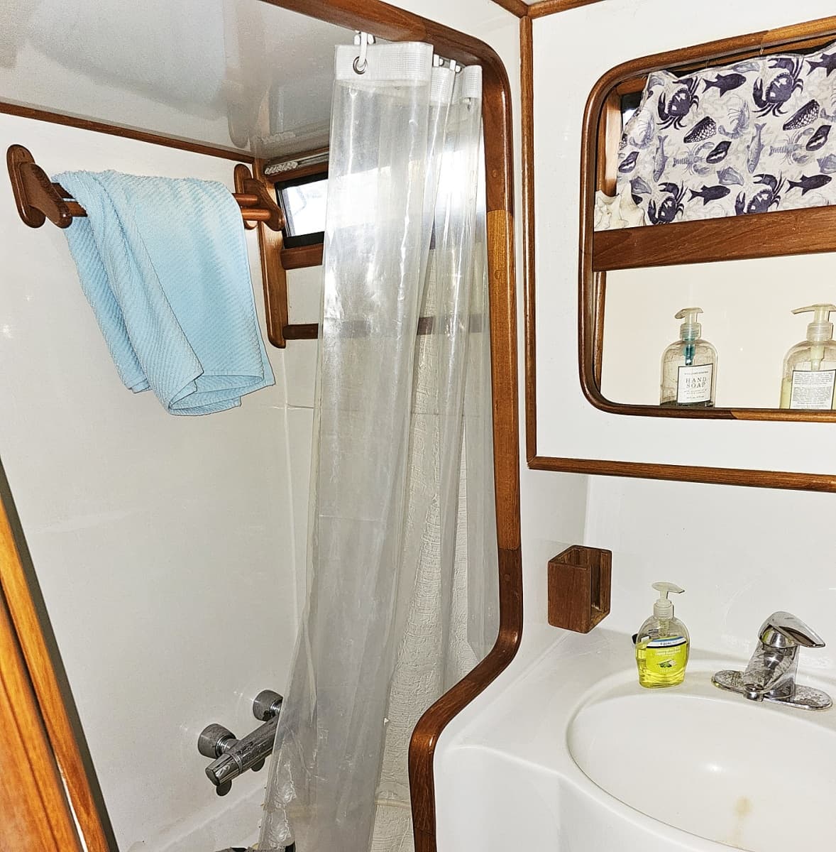 1988 President 37 Aft Cabin - Photo 28