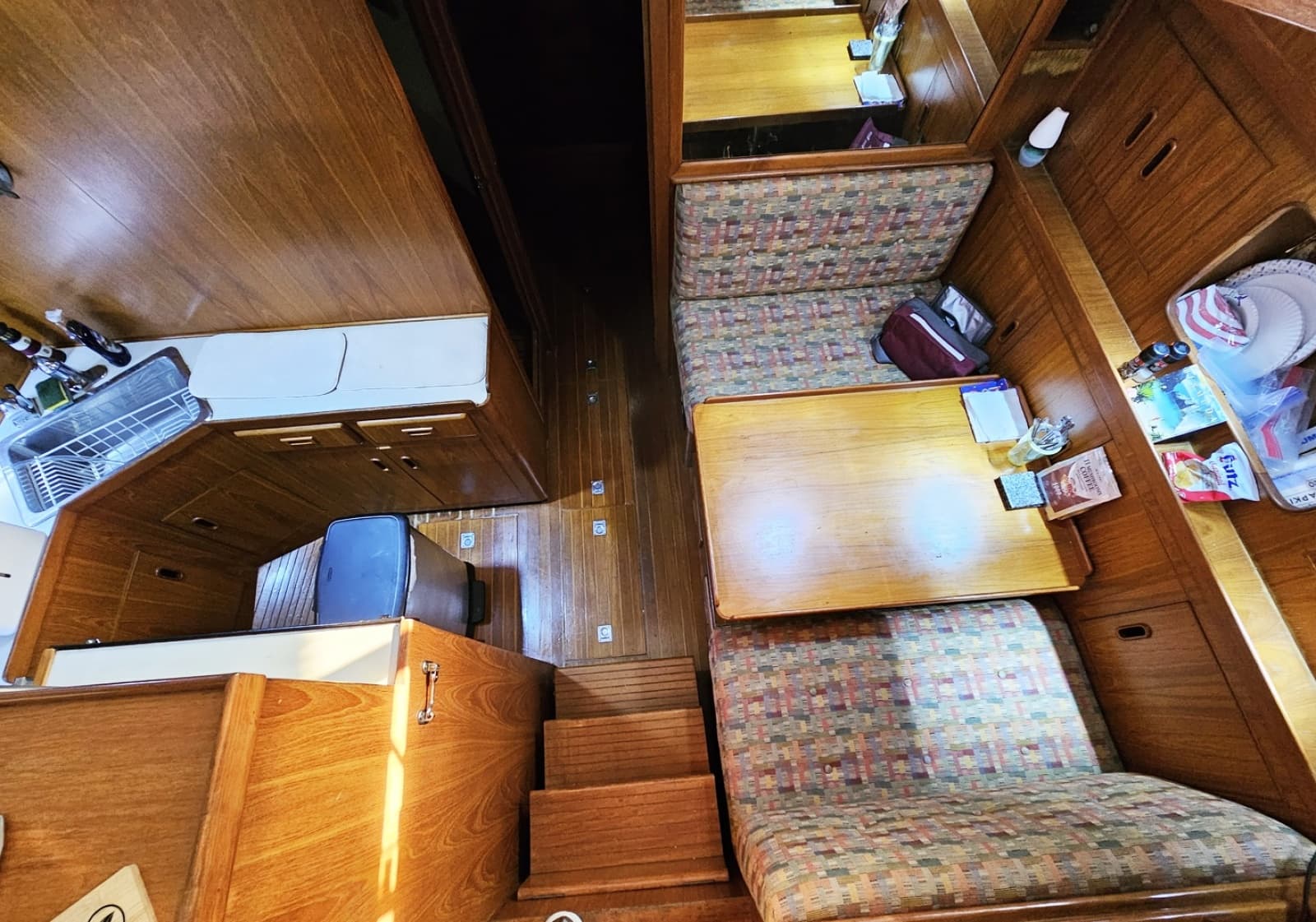 1988 President 37 Aft Cabin - Photo 10