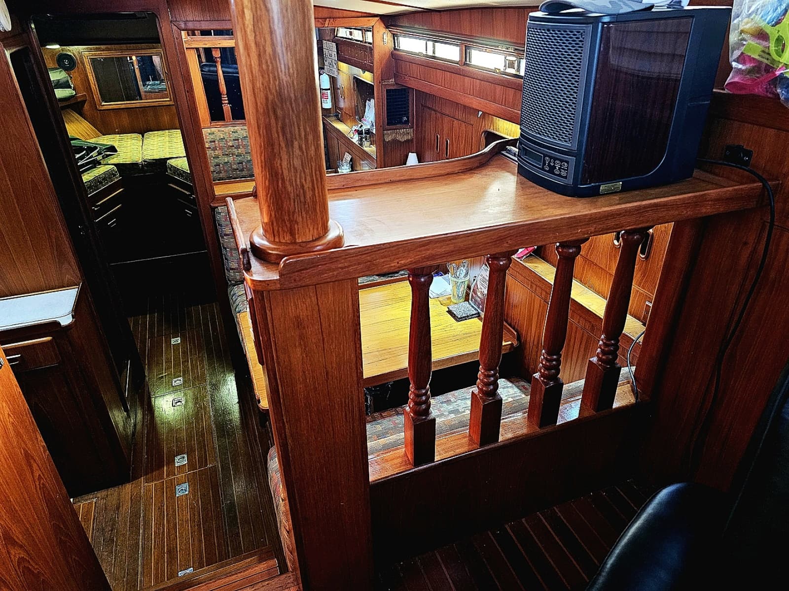 1988 President 37 Aft Cabin - Photo 7