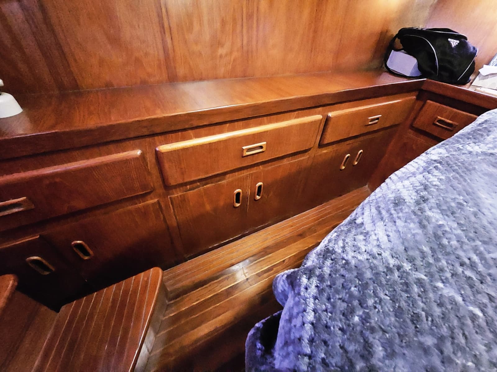 1988 President 37 Aft Cabin - Photo 26