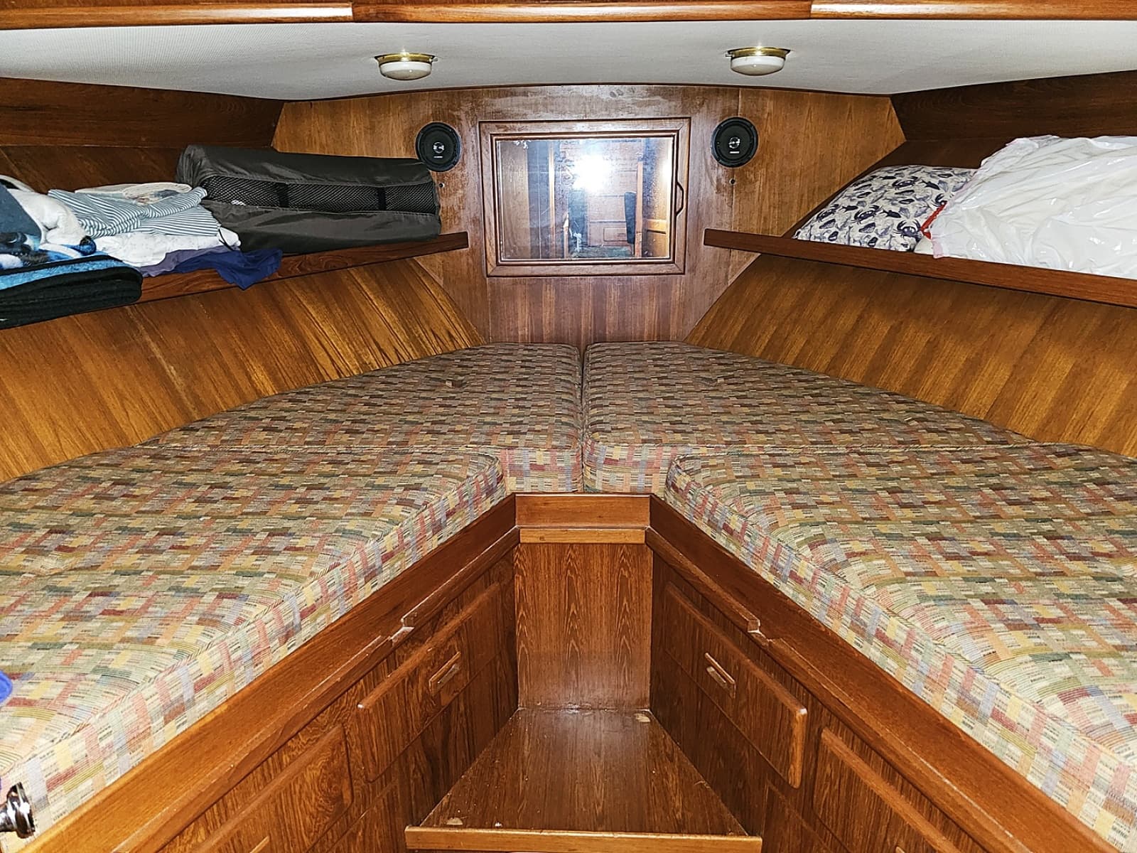 1988 President 37 Aft Cabin - Photo 18