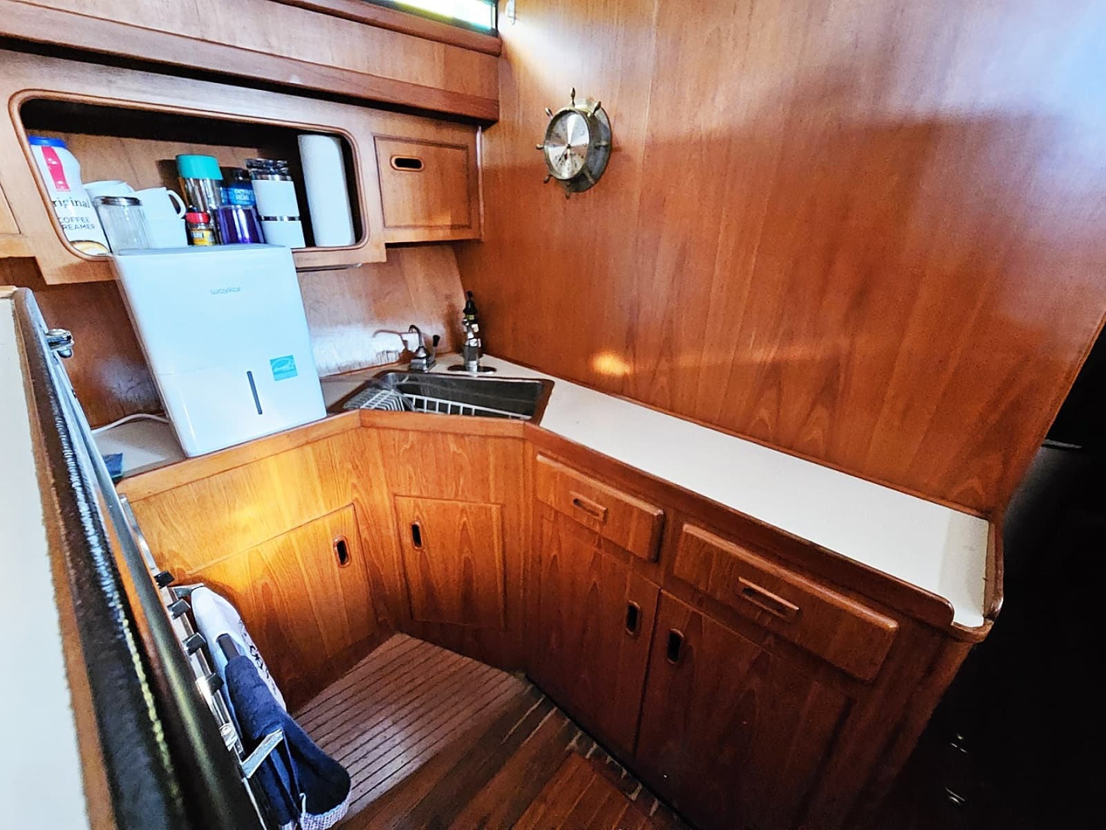 1988 President 37 Aft Cabin - Photo 14