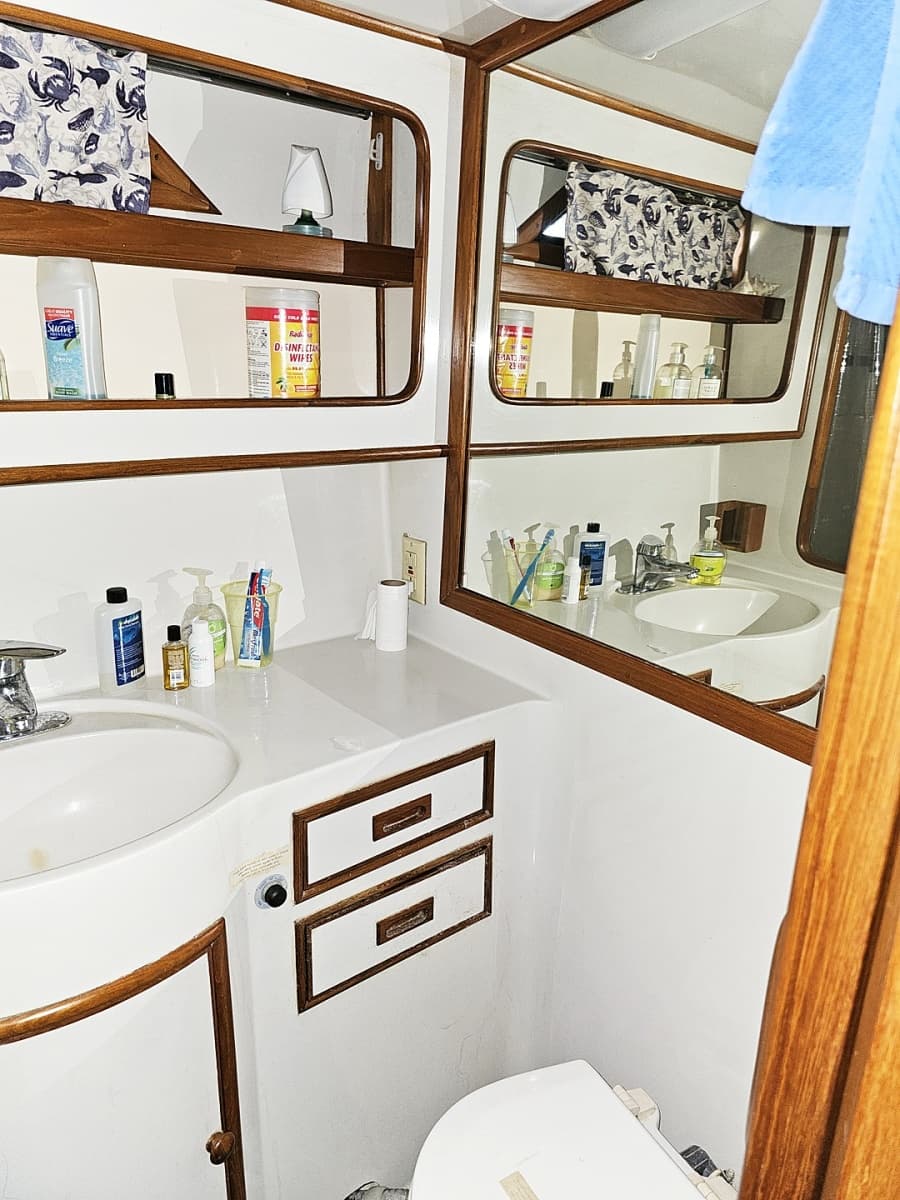 1988 President 37 Aft Cabin - Photo 27