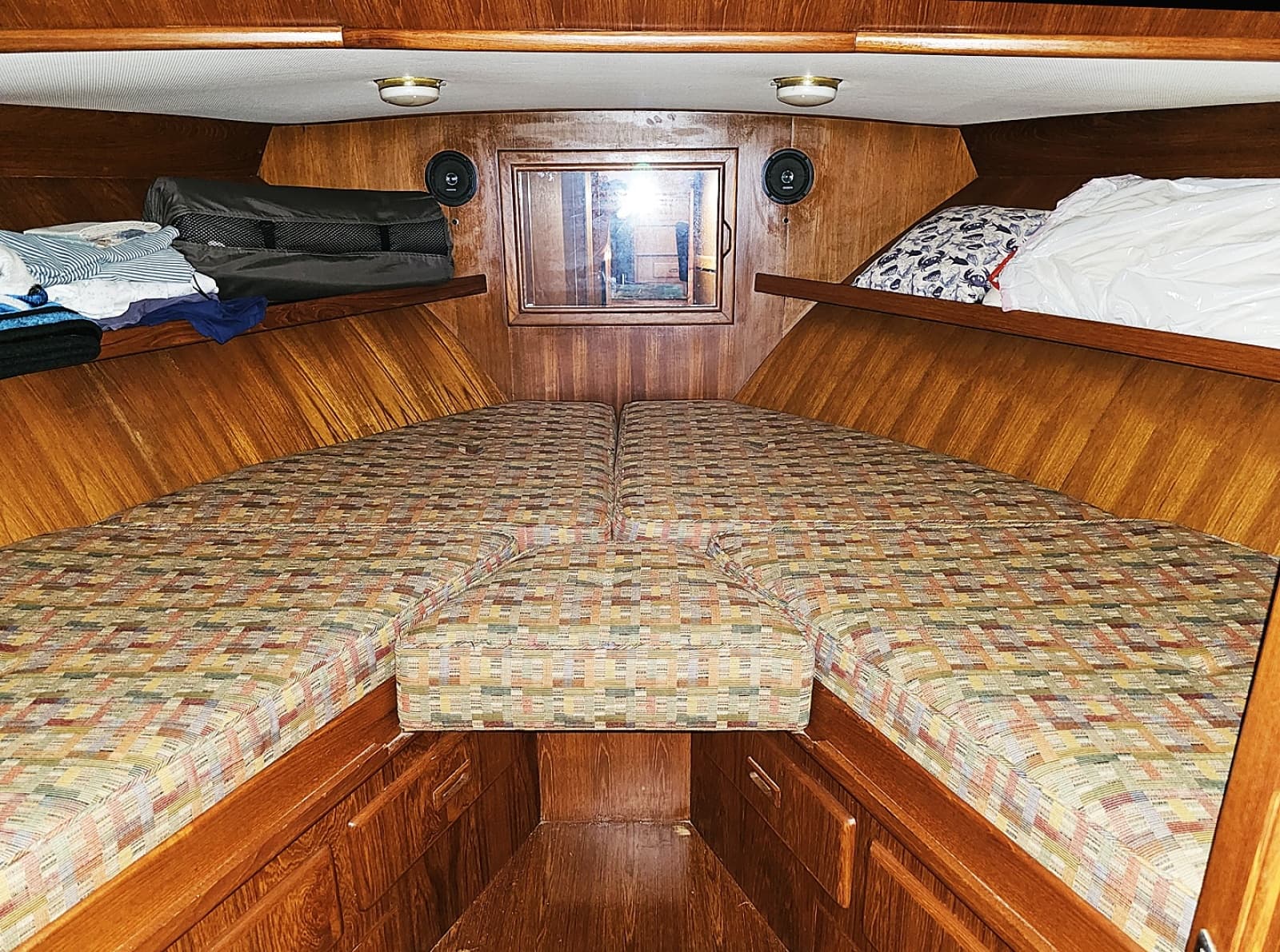 1988 President 37 Aft Cabin - Photo 19