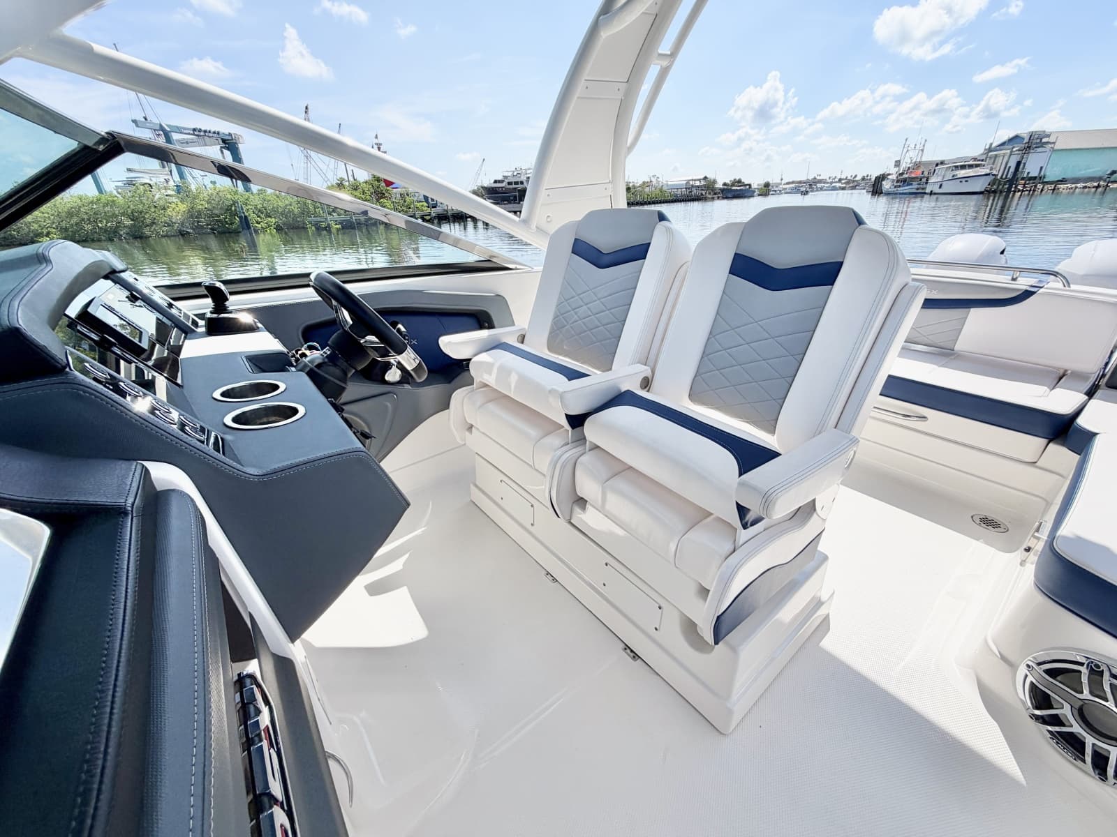 2021 Chaparral  - Photo 21