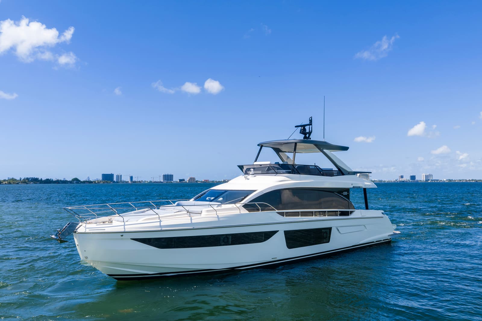 2025 Azimut 68 FLY - Photo 9