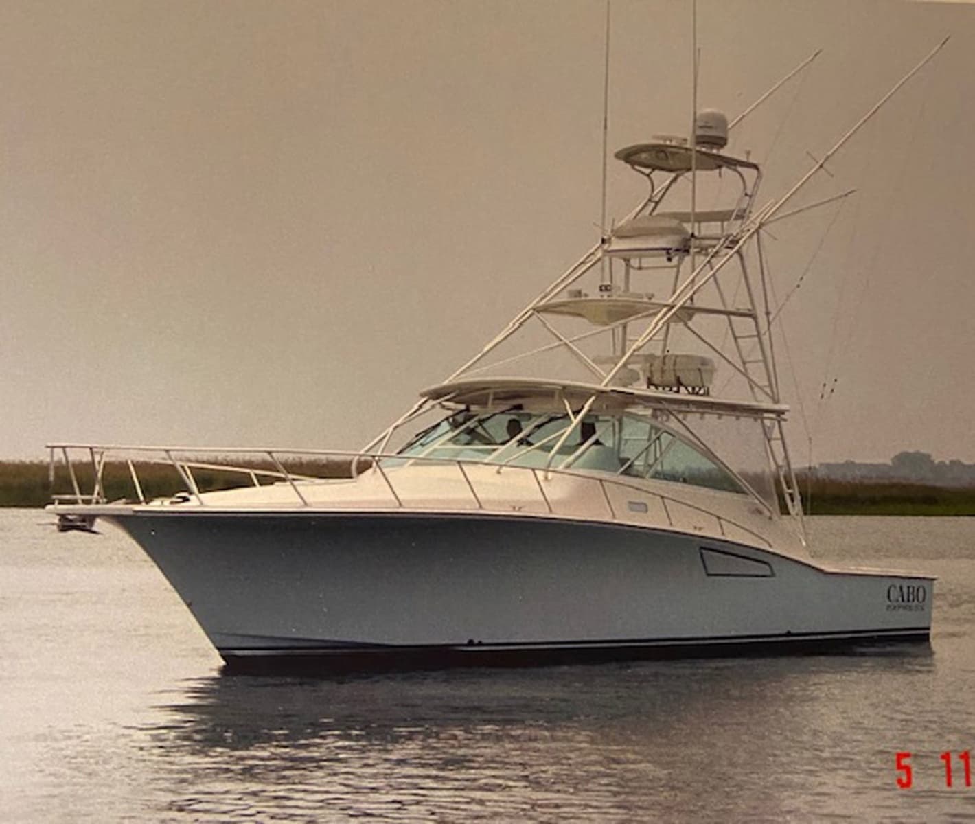 2005 Cabo 40 Express - Photo 1