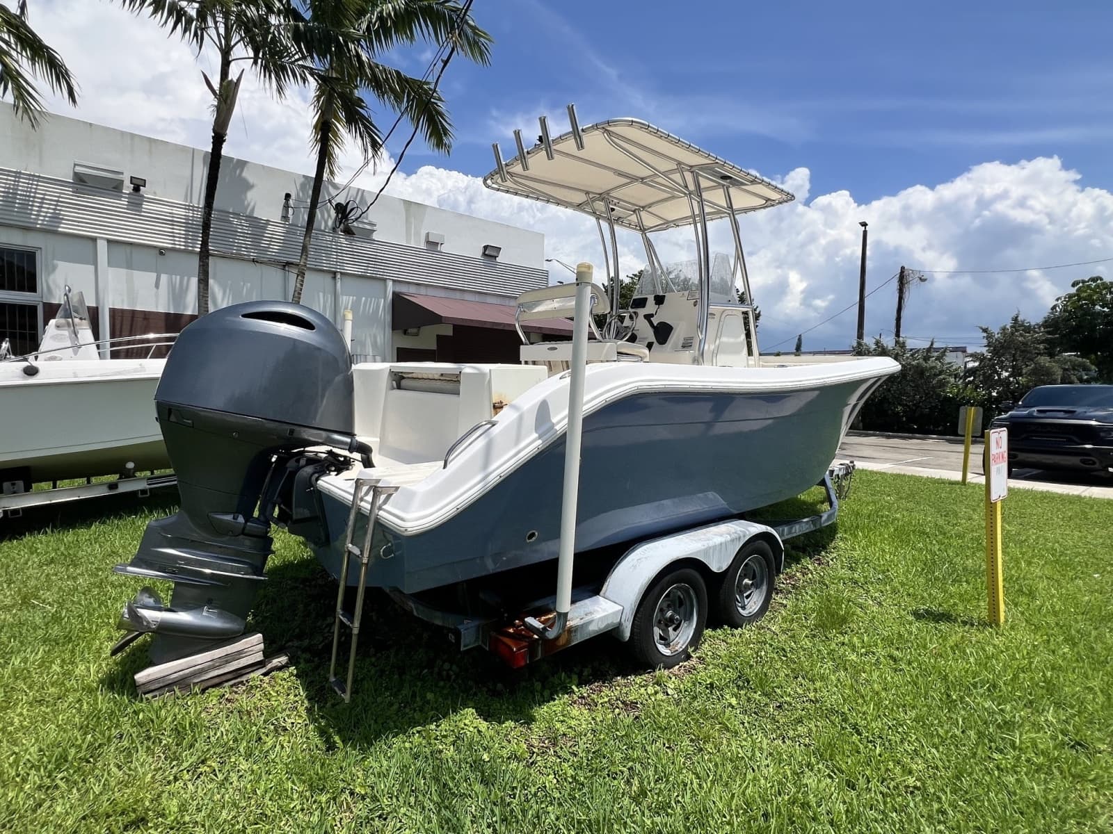 2019 Cobia Sport Fisherman - Photo 6