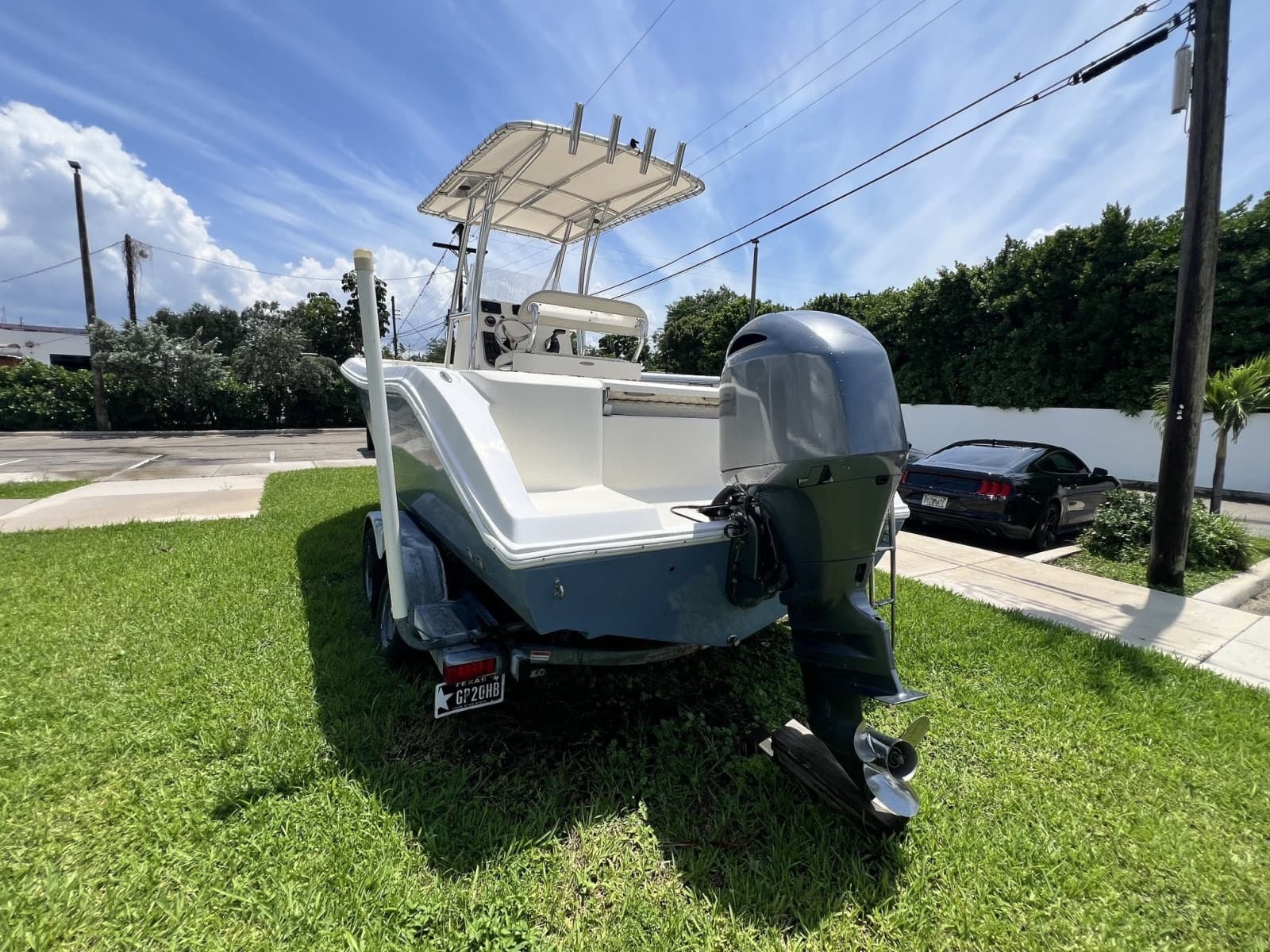 2019 Cobia Sport Fisherman - Photo 7