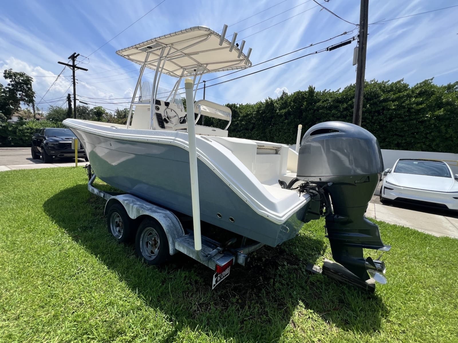 2019 Cobia Sport Fisherman - Photo 5