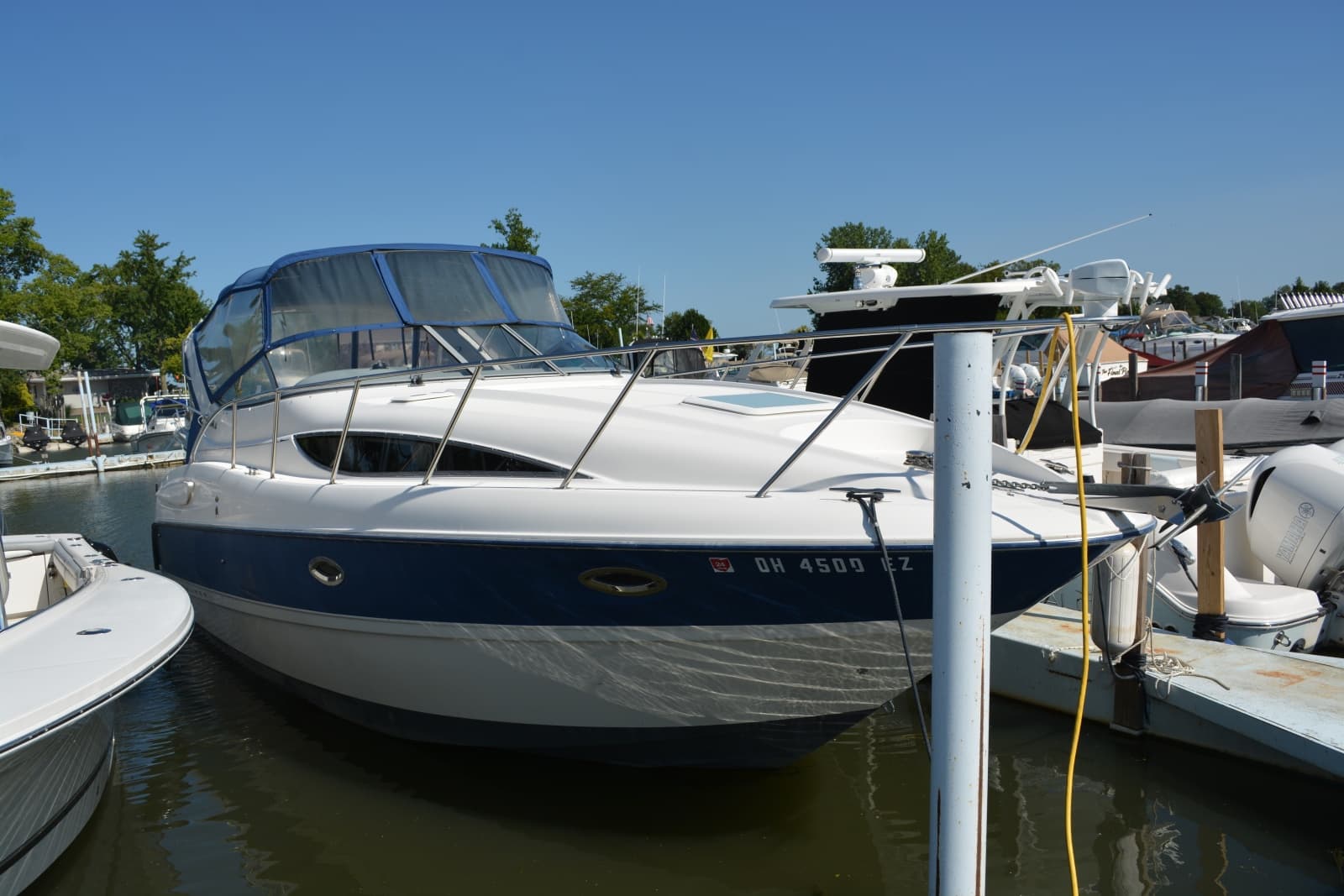 2004 Bayliner 305 - Photo 2