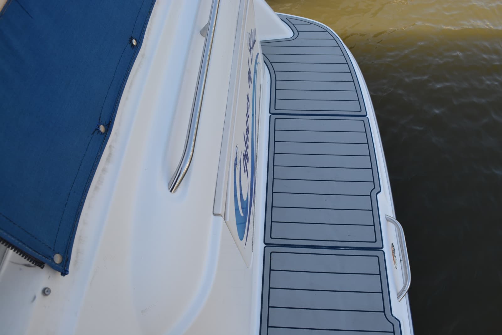 2004 Bayliner 305 - Photo 9