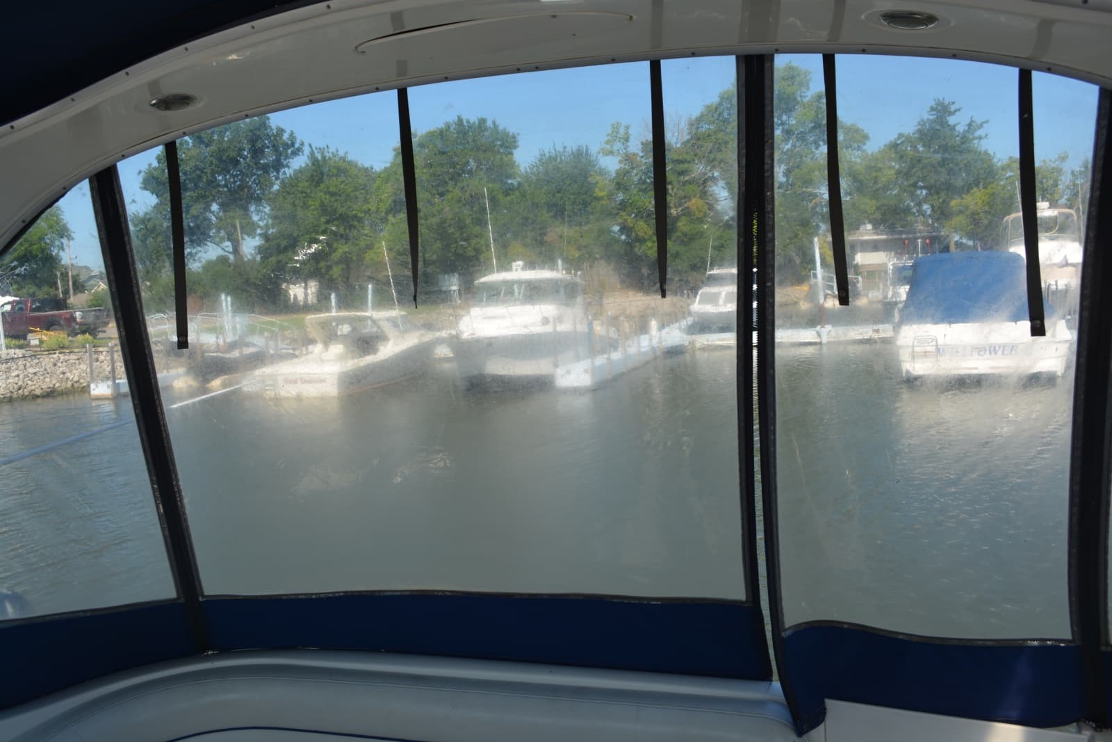 2004 Bayliner 305 - Photo 38