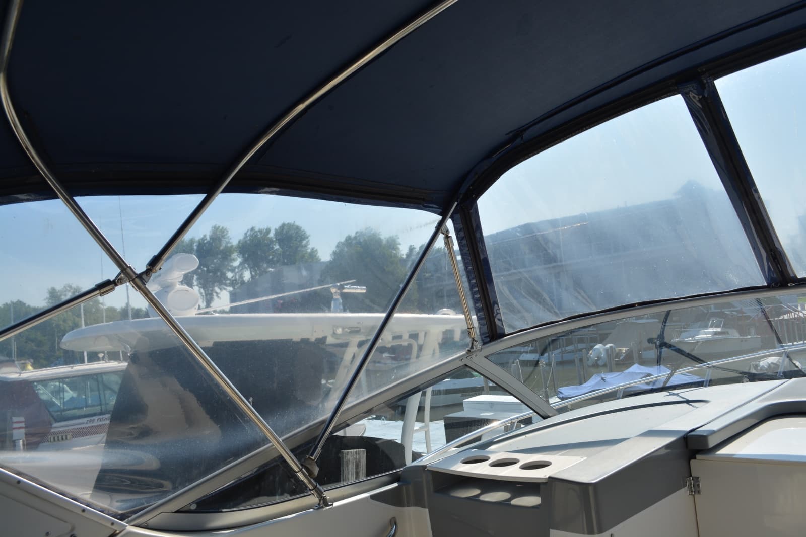 2004 Bayliner 305 - Photo 35