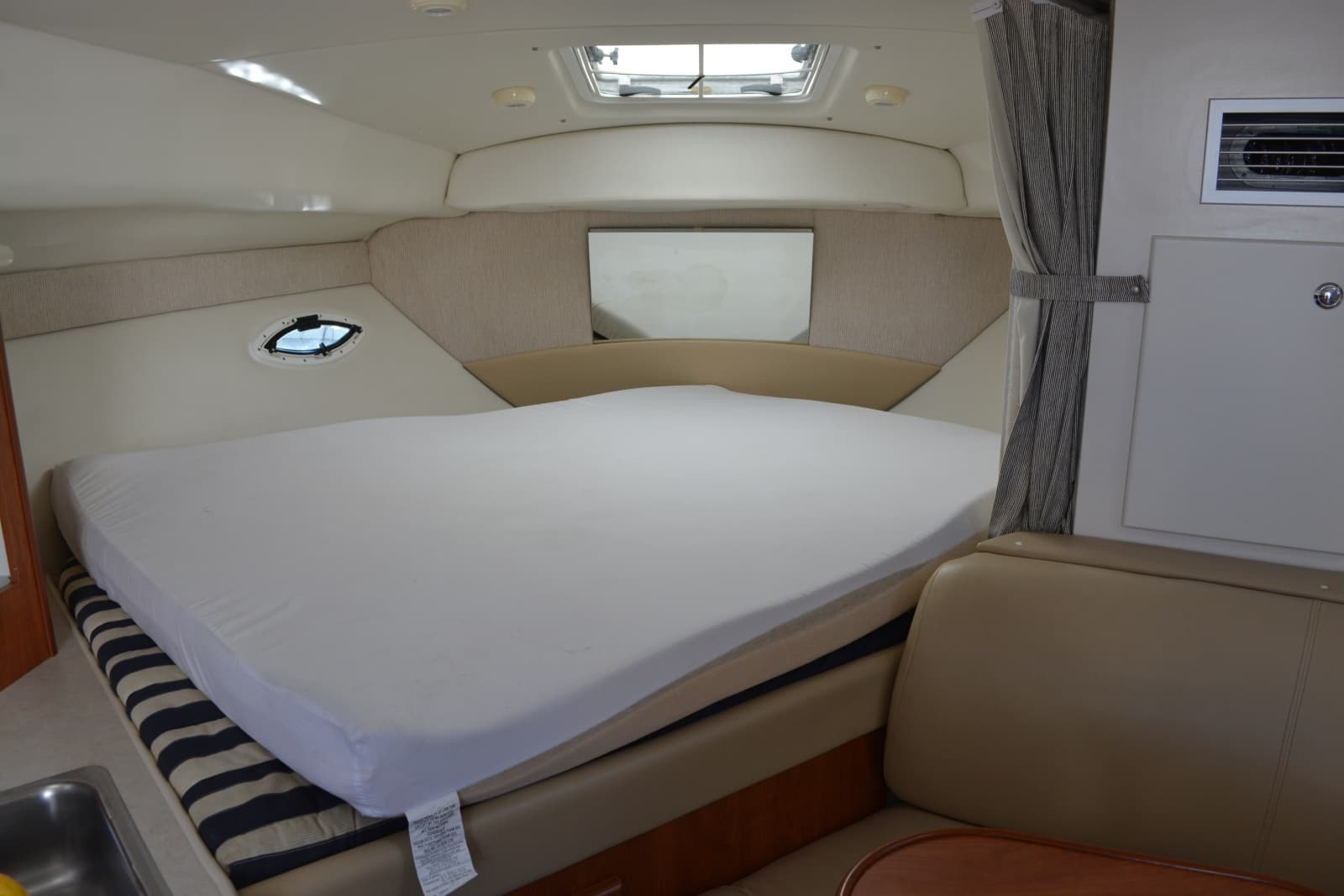 2004 Bayliner 305 - Photo 20