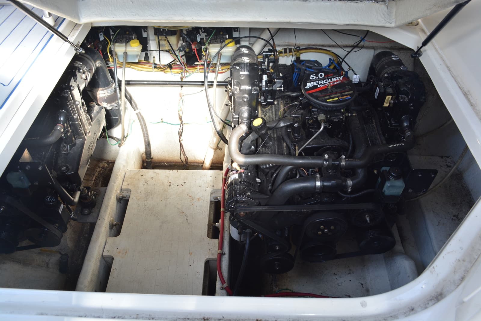 2004 Bayliner 305 - Photo 34