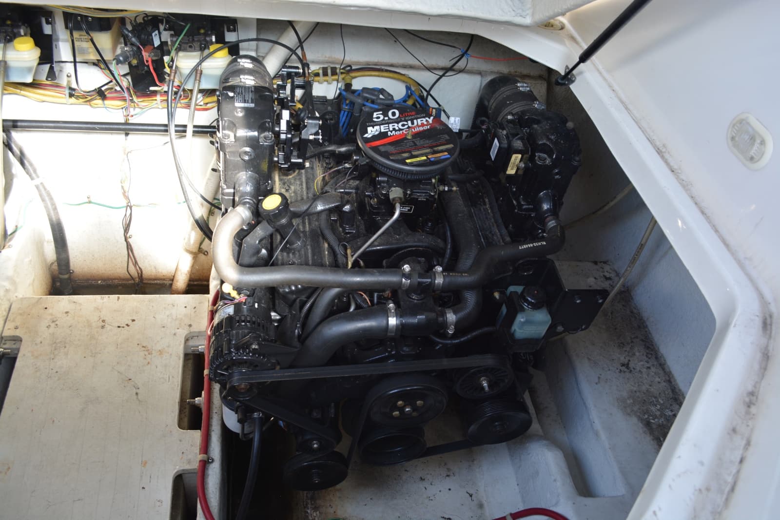 2004 Bayliner 305 - Photo 32