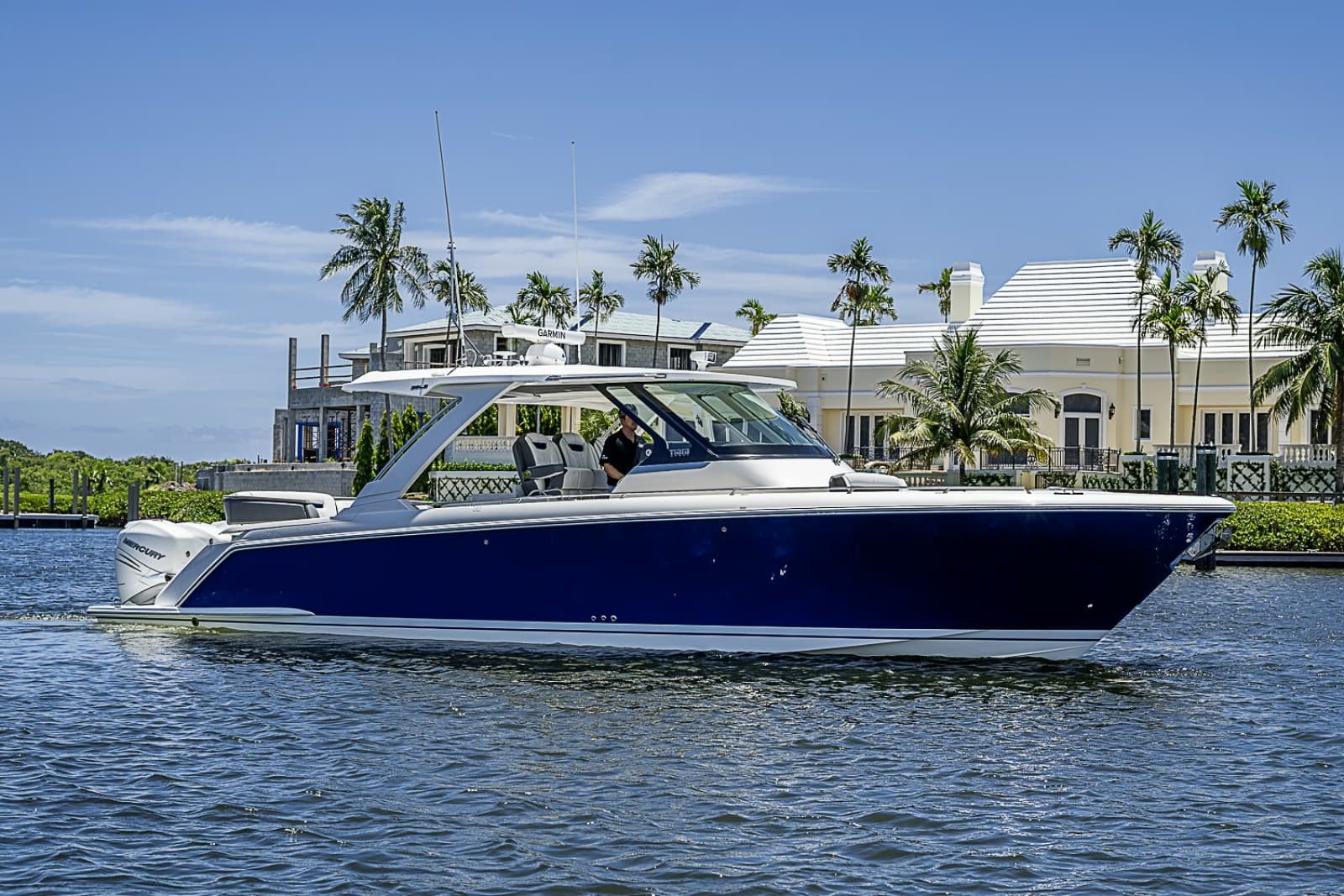 2021 Tiara Yachts 38 LS - Photo 1