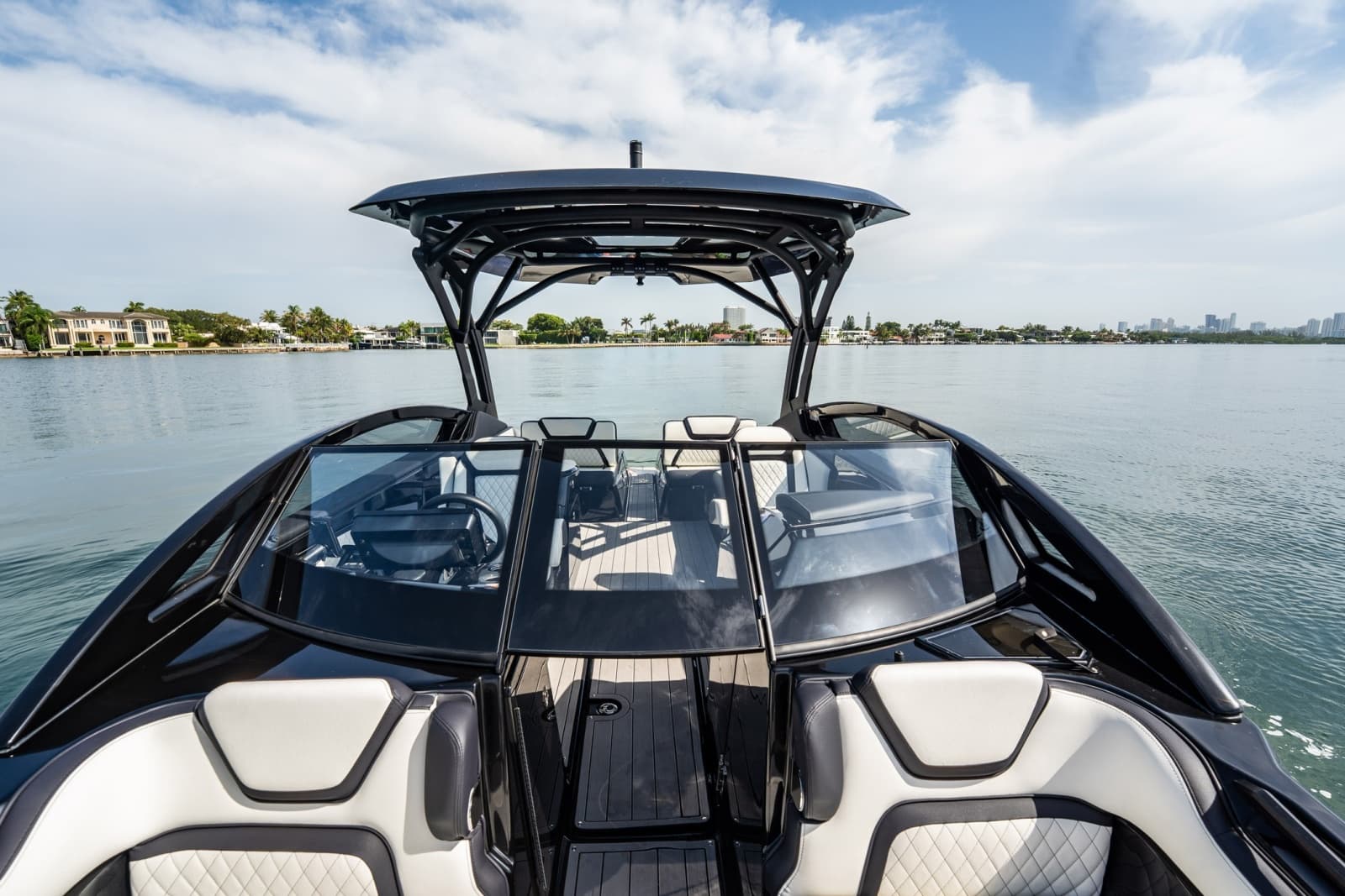2025 Yamaha Boats 275SD - Photo 24