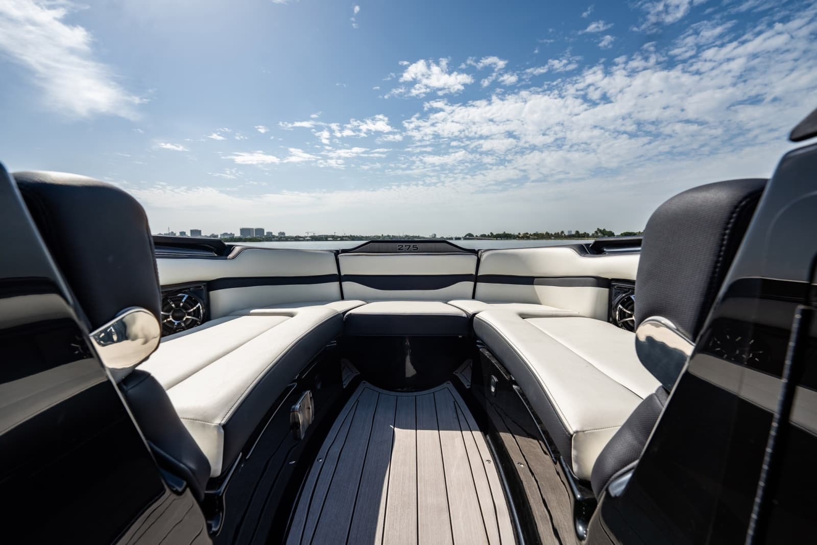2025 Yamaha Boats 275SD - Photo 6