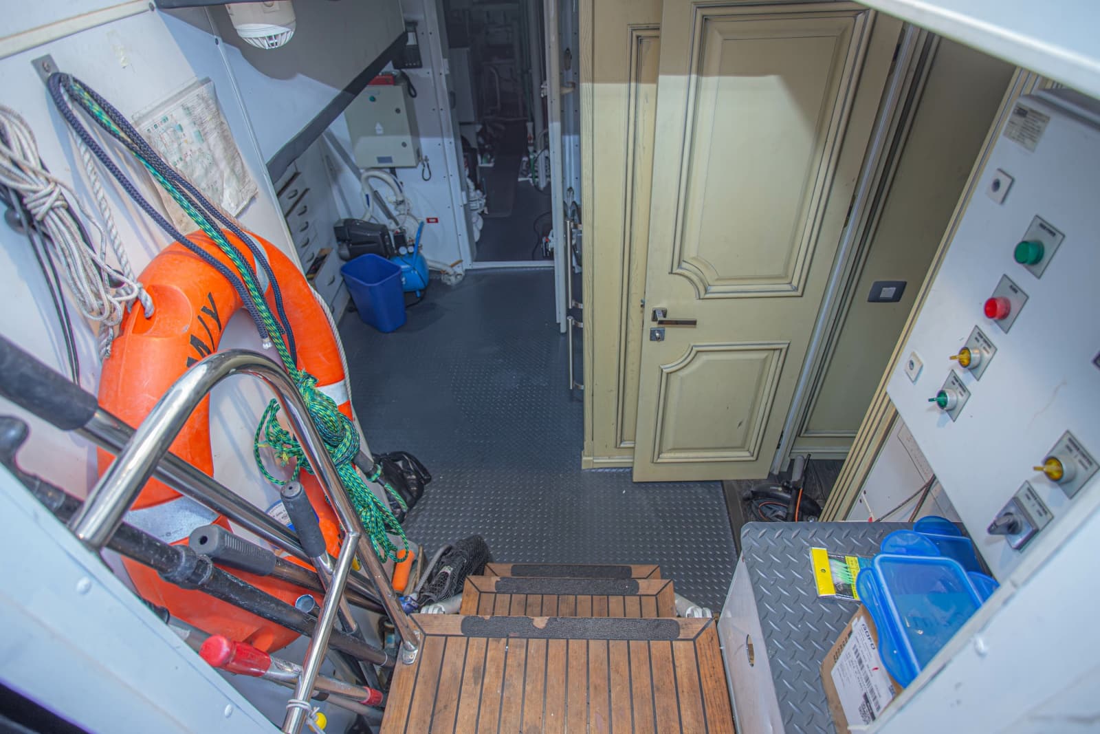 2014 Fifth Ocean Yachts Displacement Explorer - Photo 59
