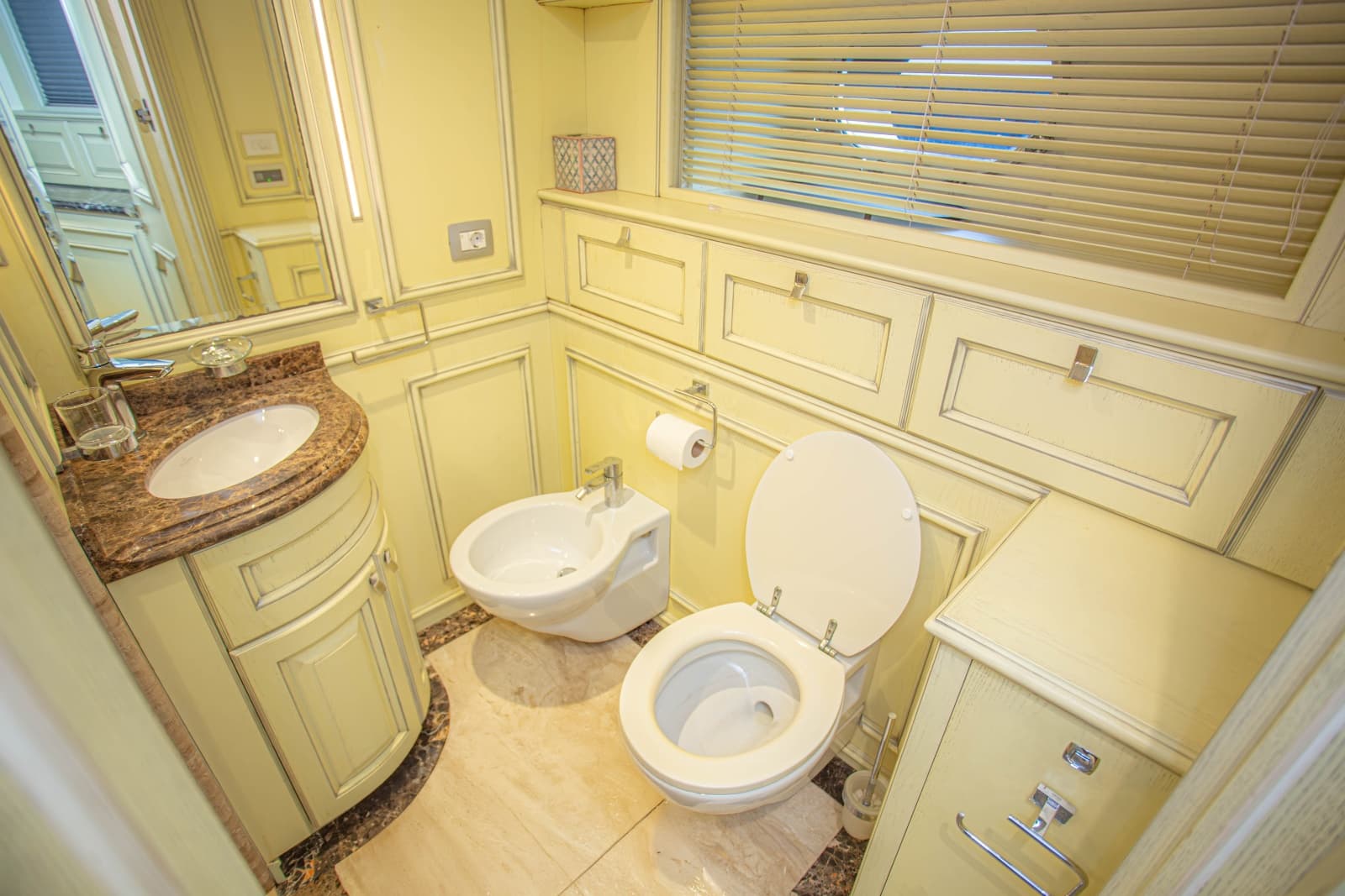 2014 Fifth Ocean Yachts Displacement Explorer - Photo 42