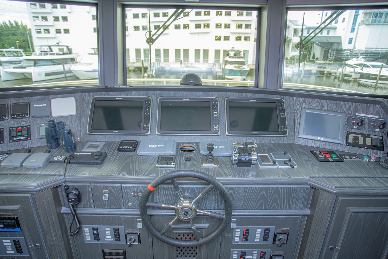 2014 Fifth Ocean Yachts Displacement Explorer - Photo 47