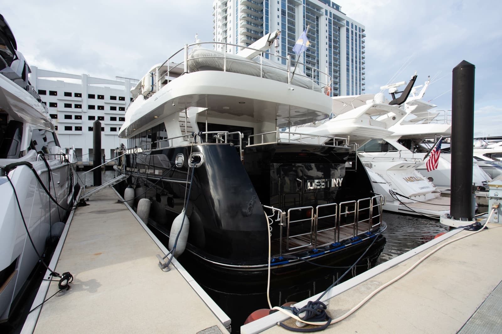 2014 Fifth Ocean Yachts Displacement Explorer - Photo 12