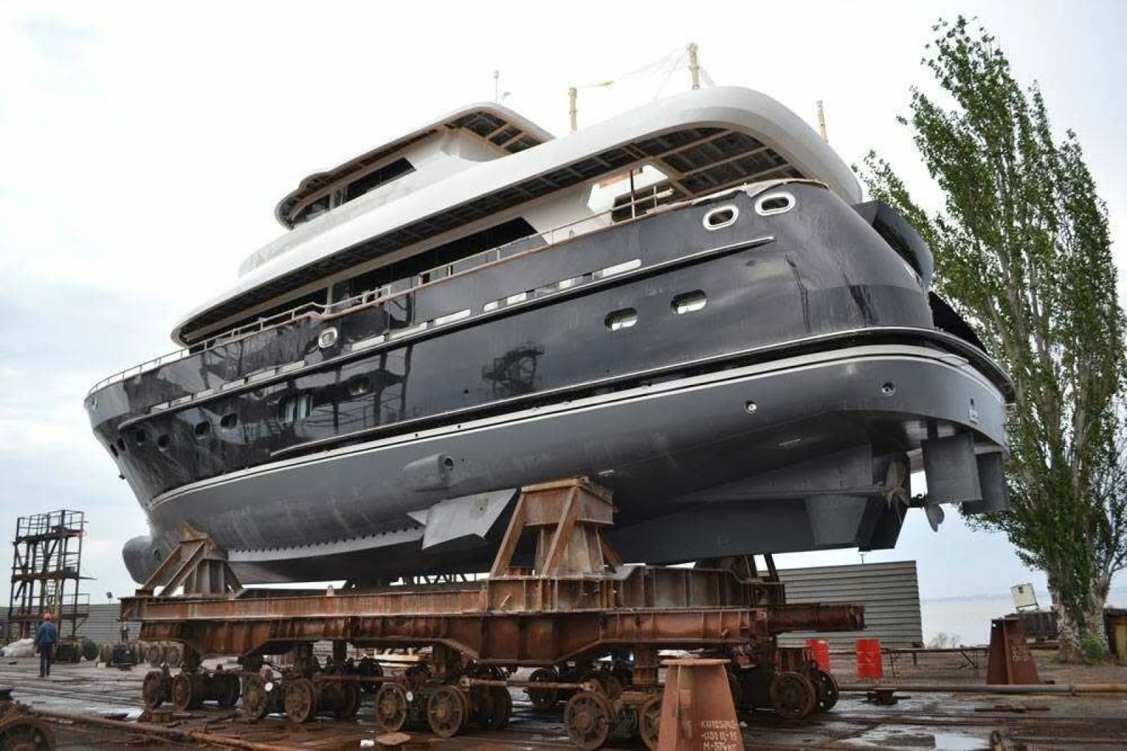 2014 Fifth Ocean Yachts Displacement Explorer - Photo 8