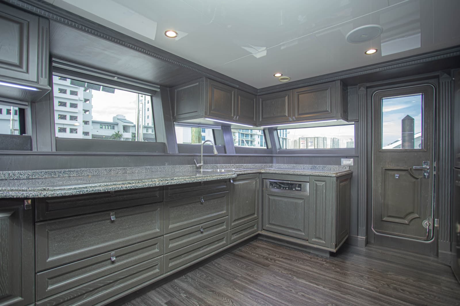 2014 Fifth Ocean Yachts Displacement Explorer - Photo 55