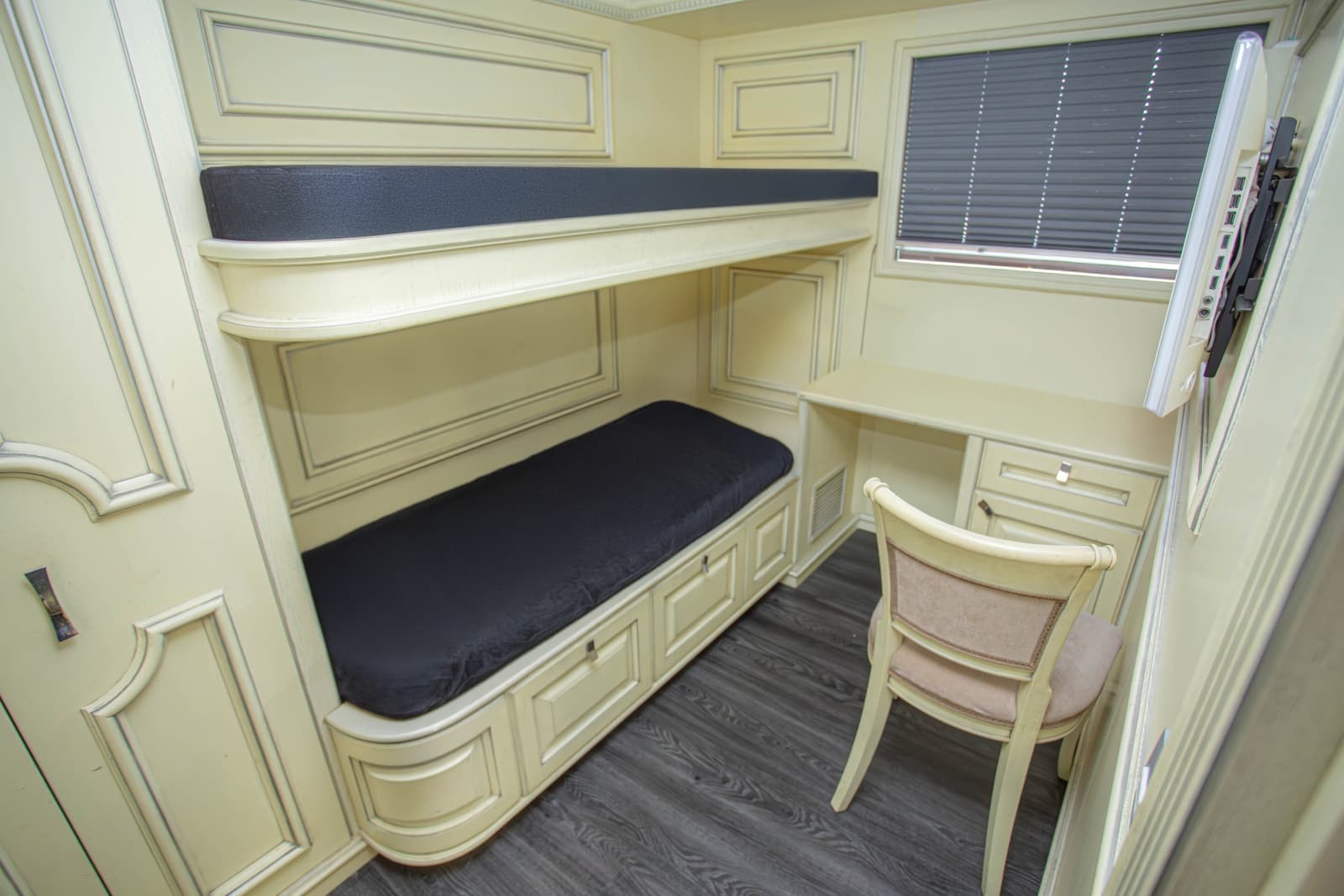 2014 Fifth Ocean Yachts Displacement Explorer - Photo 58
