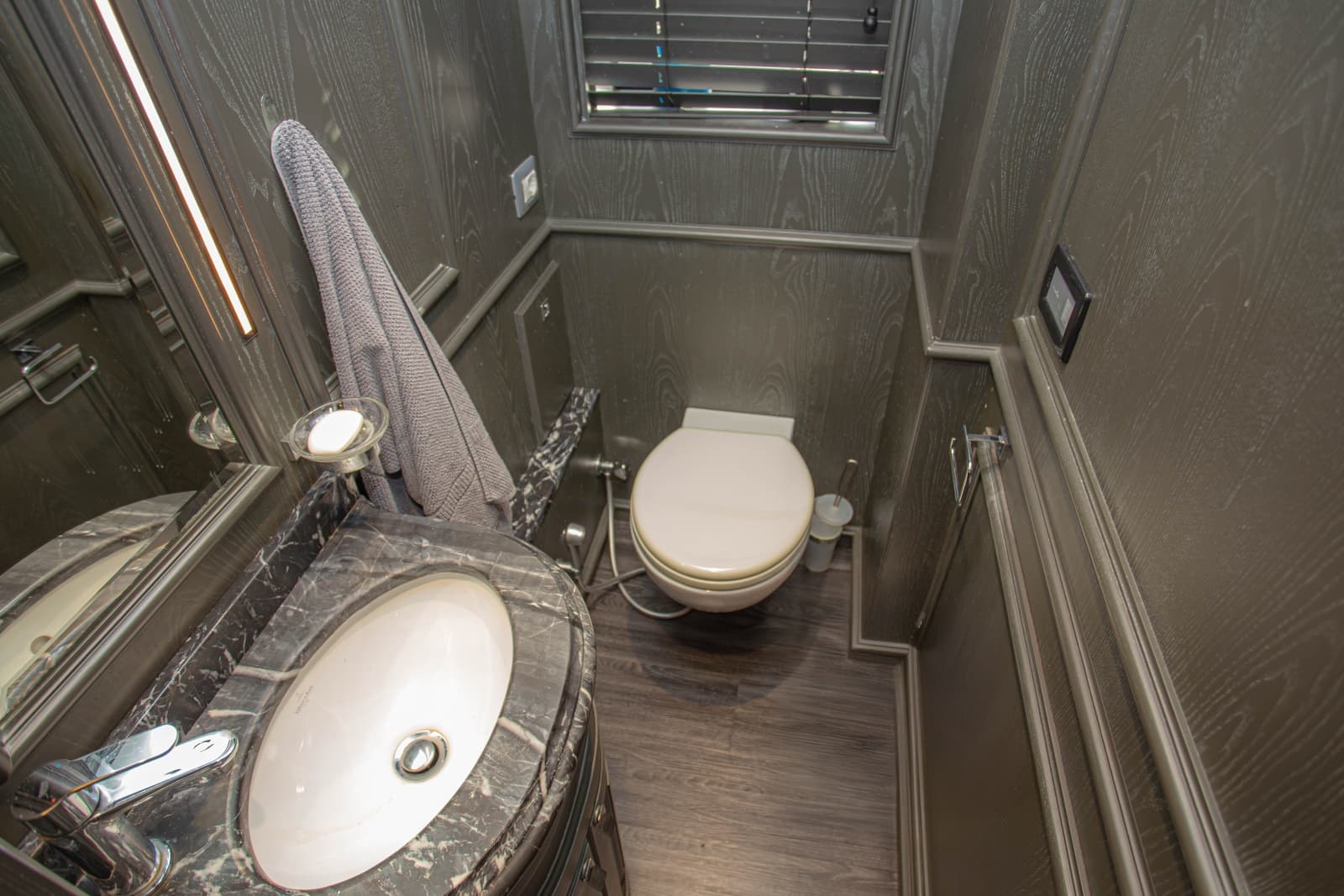 2014 Fifth Ocean Yachts Displacement Explorer - Photo 57