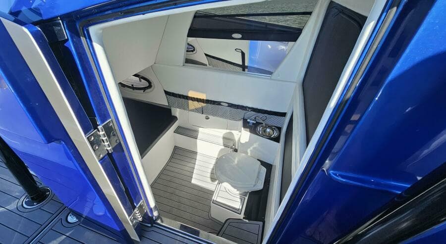 2024 Nor-Tech 390 Sport Center Console - Photo 34