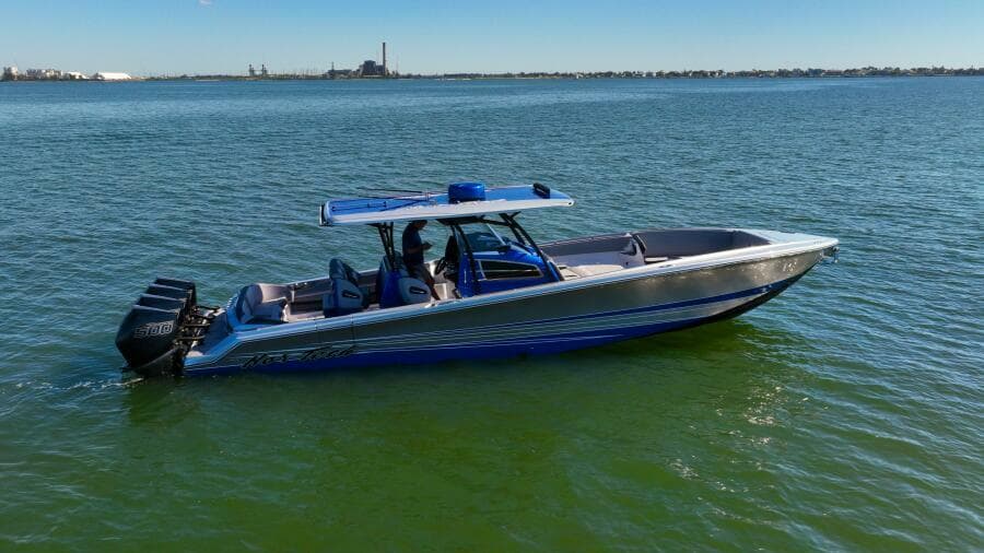 2024 Nor-Tech 390 Sport Center Console - Photo 2