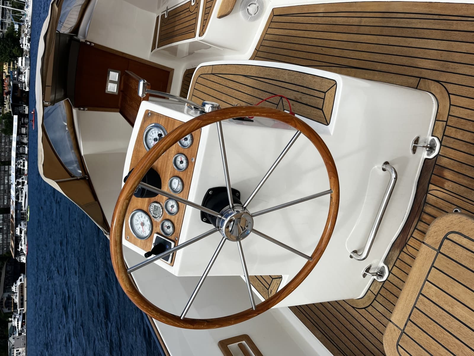 2013 AdmiralsTender C28 - Photo 11
