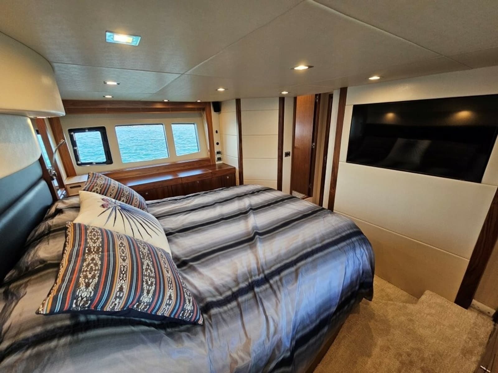 2014 Sunseeker 60 Predator - Photo 48