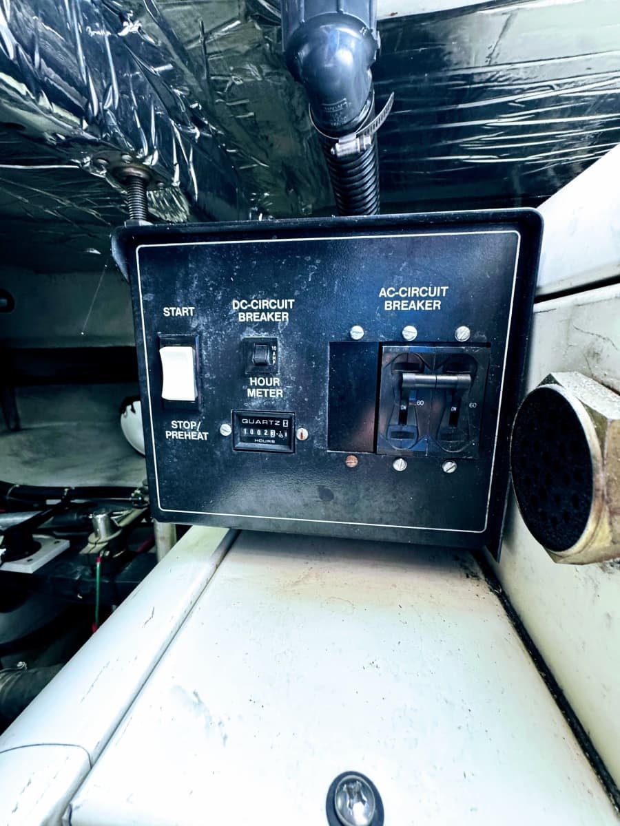 1999 Carver 450 Voyager Pilothouse - Photo 88