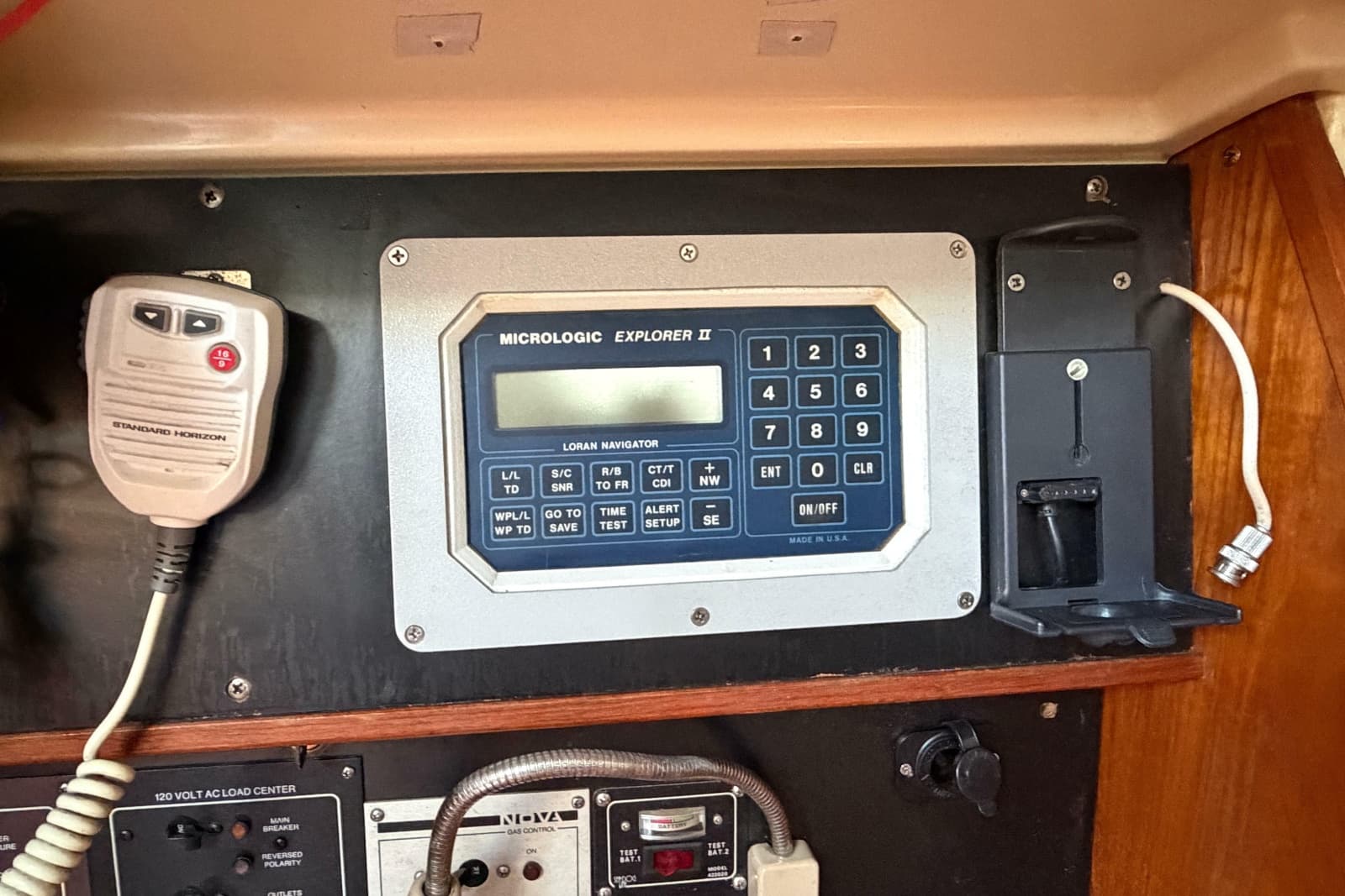 1986 Pearson 33 - Photo 20