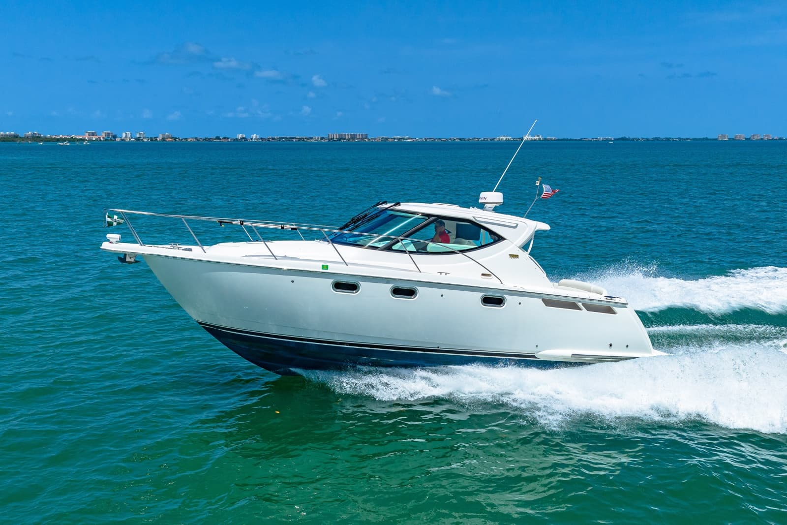 2011 Tiara Yachts 3500 Sivran LE - Photo 32