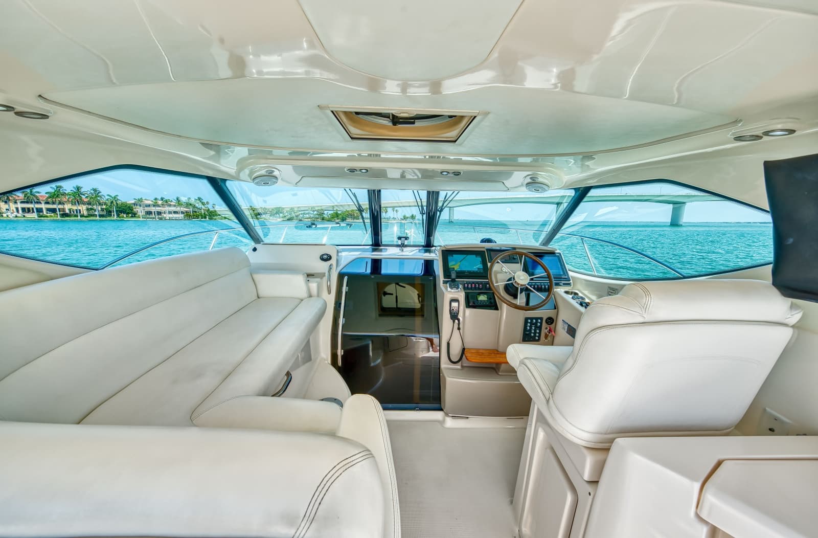 2011 Tiara Yachts 3500 Sivran LE - Photo 52