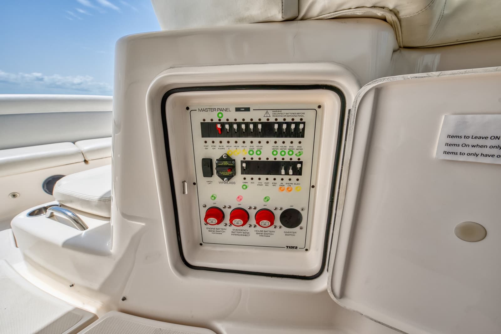 2011 Tiara Yachts 3500 Sivran LE - Photo 60