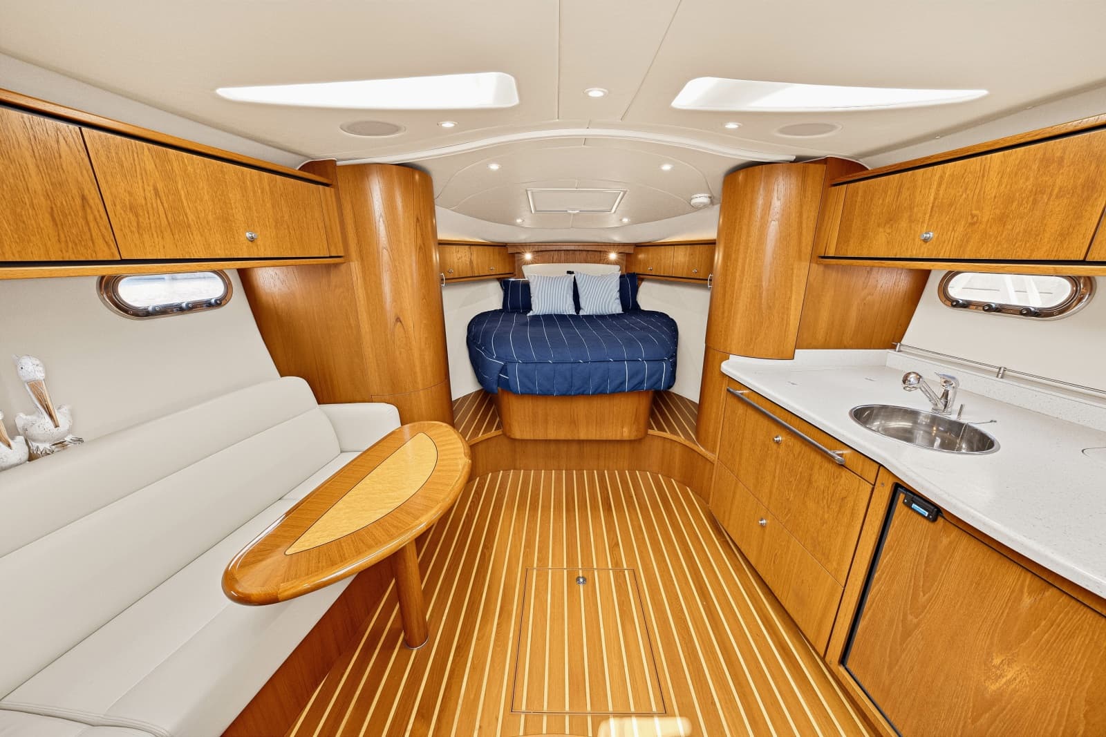 2011 Tiara Yachts 3500 Sivran LE - Photo 70