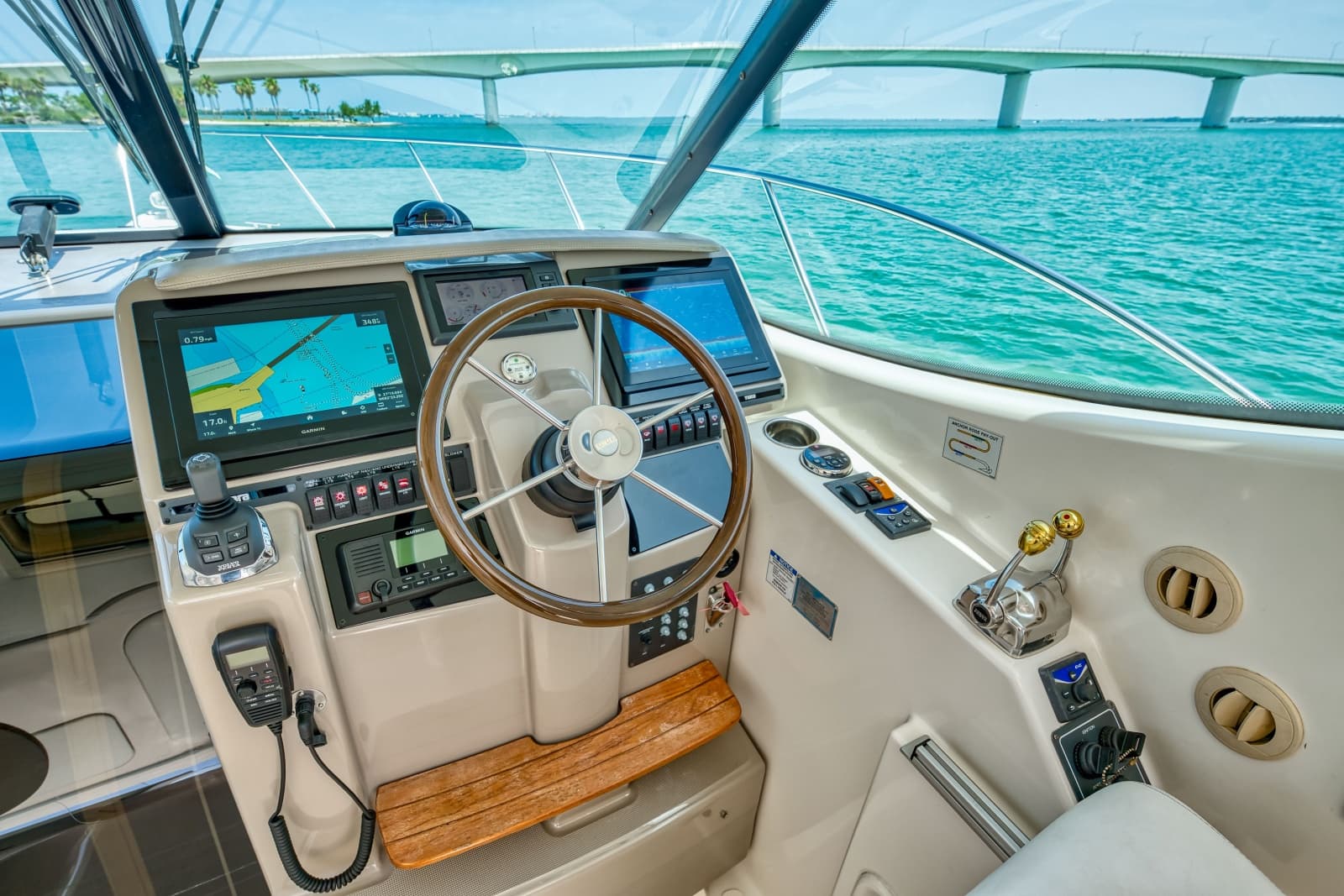 2011 Tiara Yachts 3500 Sivran LE - Photo 56