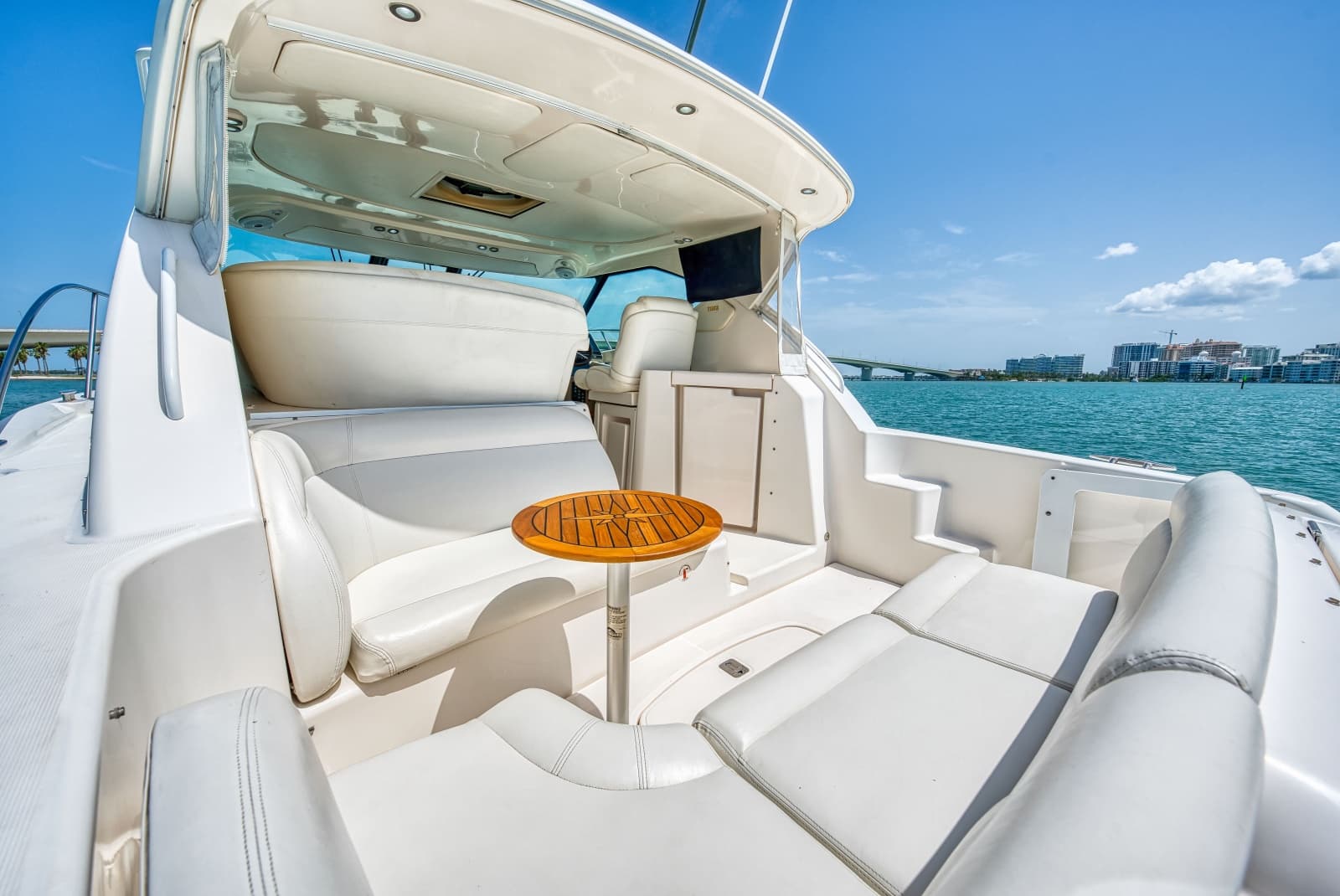 2011 Tiara Yachts 3500 Sivran LE - Photo 45