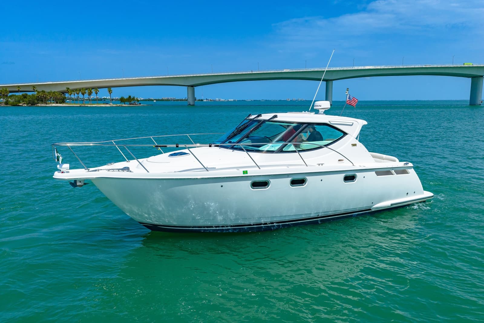 2011 Tiara Yachts 3500 Sivran LE - Photo 2