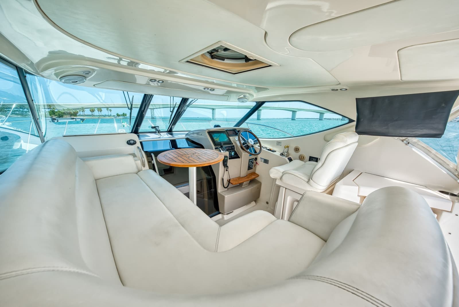 2011 Tiara Yachts 3500 Sivran LE - Photo 53